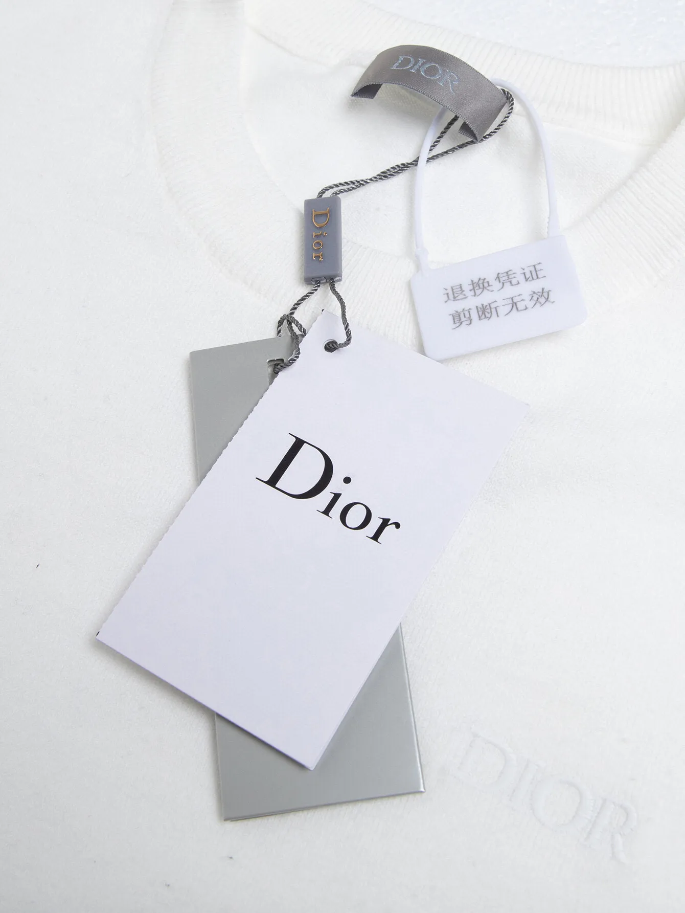 🅿️260 (ZP version) -Dior official website classic style, simple letter embroidery, wool blended round neck knitted short sleeves, same style for men and women -Using ZP custom-dyed fabrics, threads are custom-dyed in the same cylinder with zero color difference, full set of accessories customized to distinguish the market currency, welcome to compare -Color White Black Wheat Green -Size S M L XL