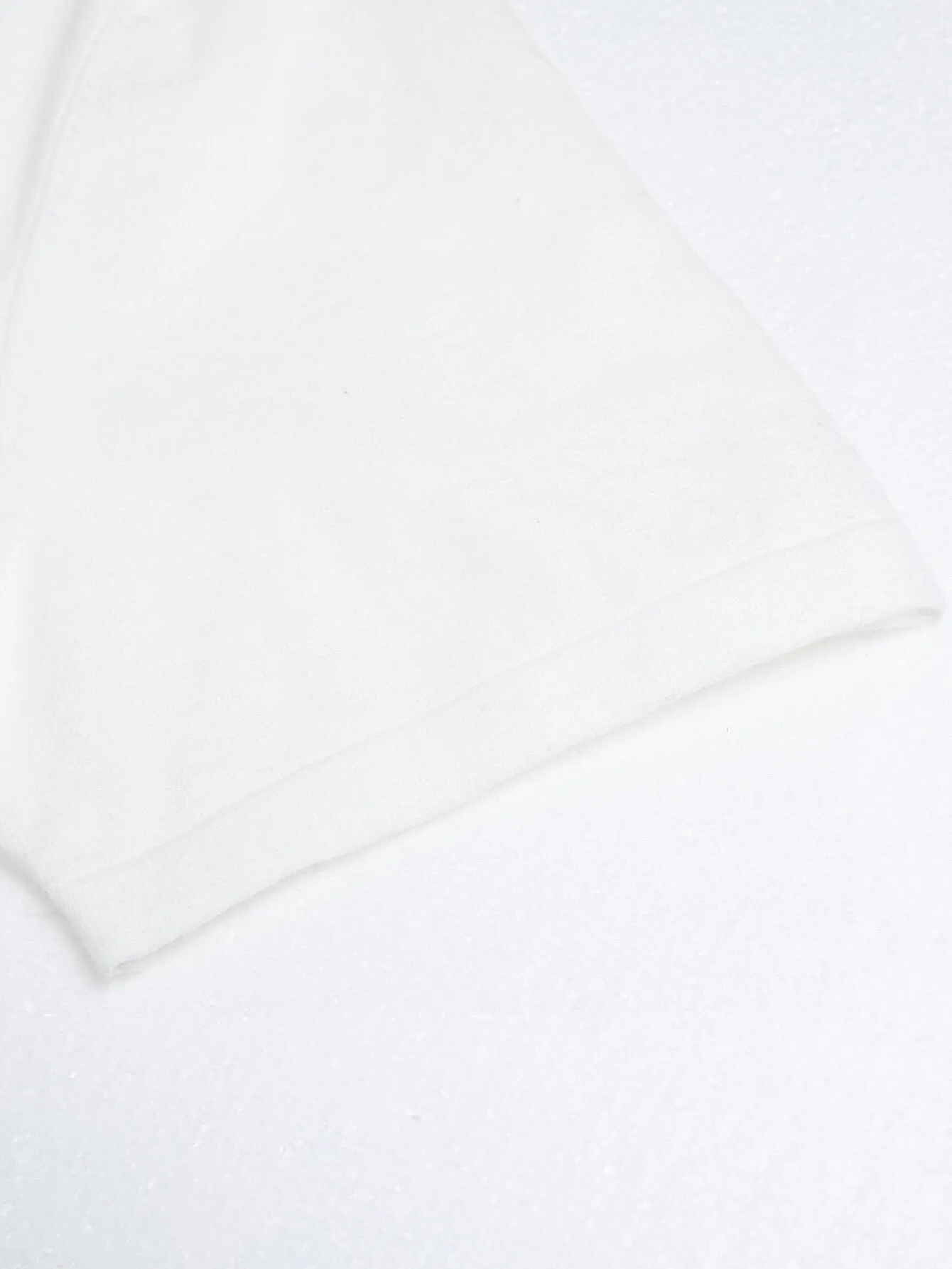 🅿️260 (ZP version) -Dior official website classic style, simple letter embroidery, wool blended round neck knitted short sleeves, same style for men and women -Using ZP custom-dyed fabrics, threads are custom-dyed in the same cylinder with zero color difference, full set of accessories customized to distinguish the market currency, welcome to compare -Color White Black Wheat Green -Size S M L XL