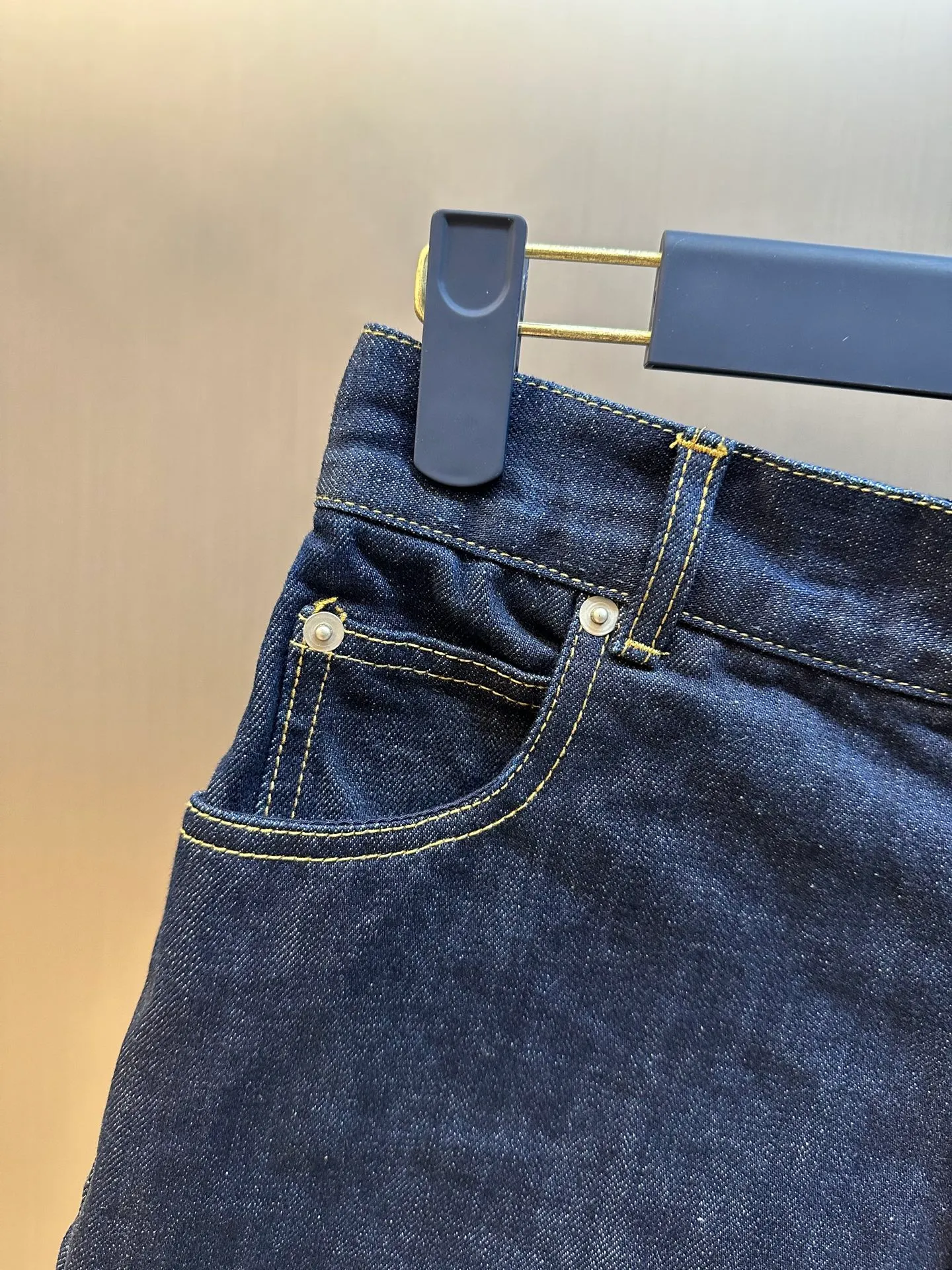 🅿️420 Dior Rolled Presbyopia Denim Shorts (Women) These shorts highlight Maria Grazia Chiuri’s interpretation of a classic staple. Crafted from blue cotton denim, it features a classic five-pocket design with Christian Dior Paris signature on the back and signature Oblique print on the interior. Concealed zipper and hook closure size: 36.38.40