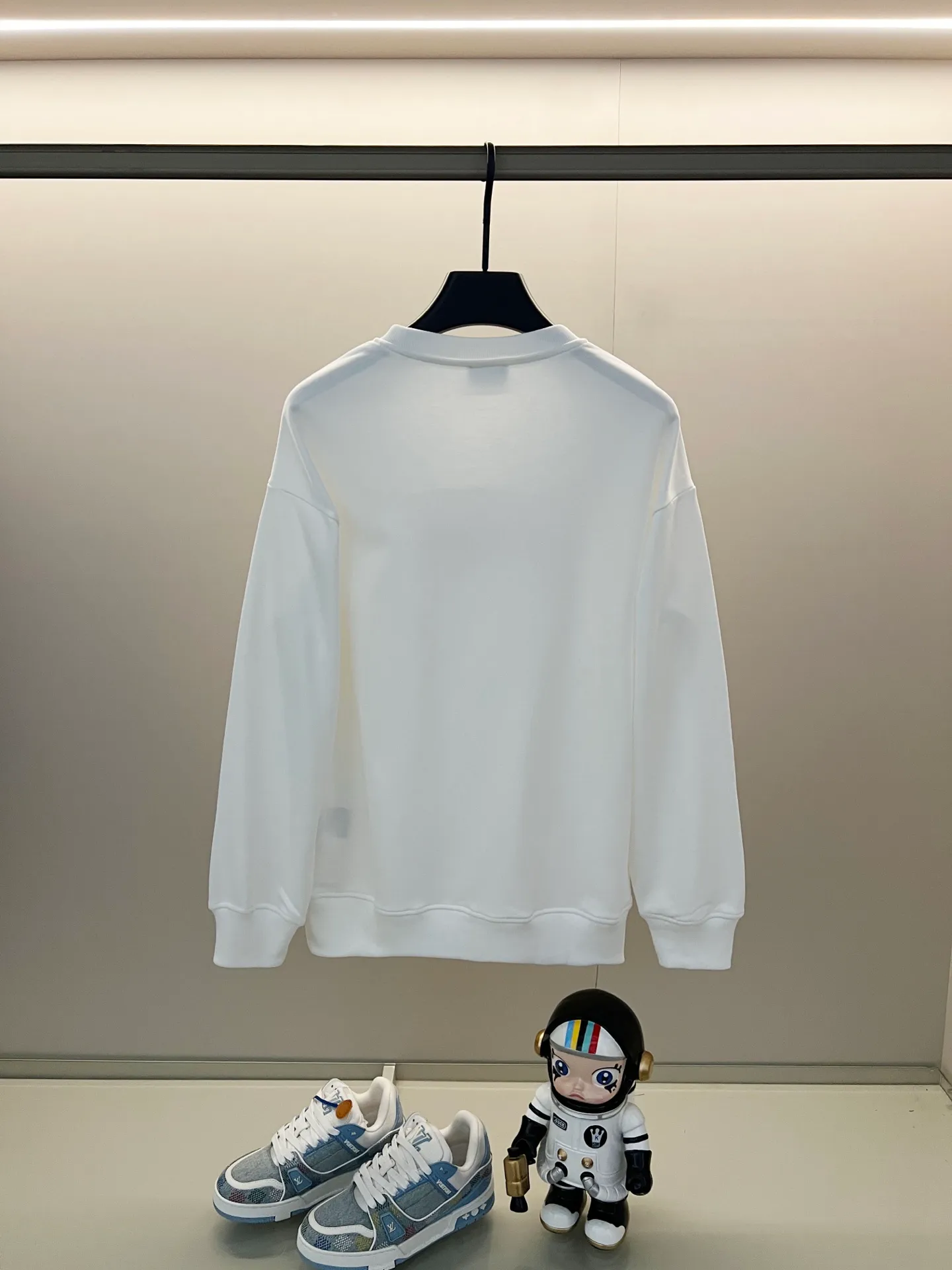 🅿️250 DIOR/Dior 420g pure cotton round neck sweatshirt, simple neon color embroidery🪡letter LOGO micro-labeling technology, official synchronization, high version, high quality, fashionable personality, versatile trend, pure original quality, original fabric, tag, collar label, washed wheat, complete three labels, color: black, white. Size: XS-L