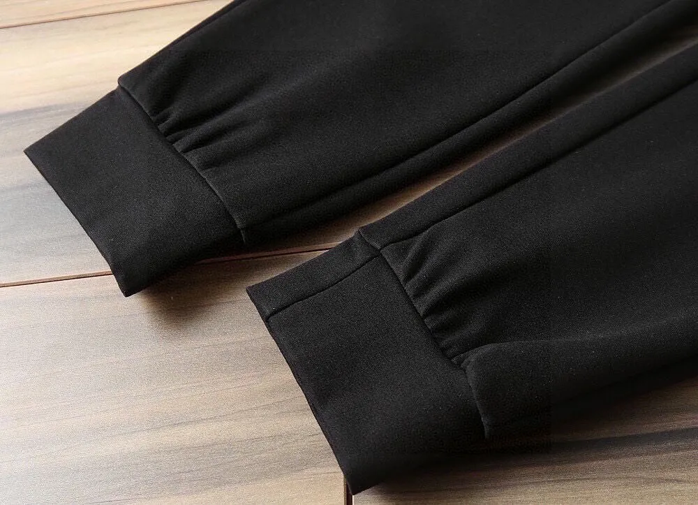 🅿️460 Directly approved brand [DIOR Dior] (velvet and thickened) 2025 autumn and winter new products, celebrities' favorite fashionable casual suits, clean and neat tailoring, full of urban style. Made of high-quality customized fabrics, the inner warmth is excellent, the hand feels soft and dry, and the upper body effect is crisp and stylish. The three-dimensional cutting process and the pattern are all of high standards, and the silhouette version has the right benefits! It is not tight at all, and you feel good when you put it on. So many top-quality raw materials create high-end products with unparalleled value. It is the first choice for high-end fashion people. (Size: M-4XL can wear up to 200 pounds)