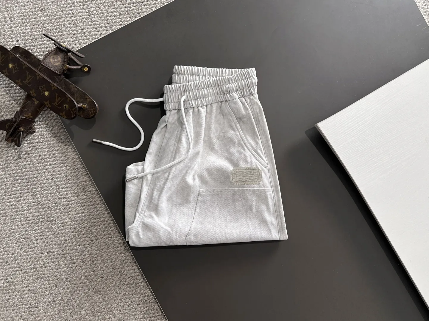 🅿️330 Next day shipping High-end goods Dior 2025 spring and summer new elastic band casual shorts, custom-made fabrics at the counter. High breathability and comfort, impeccable details, brand element design concept, reflecting high quality. It feels delicate and soft! It presents a casual cut and the upper body shape is great! Size: M-3XL