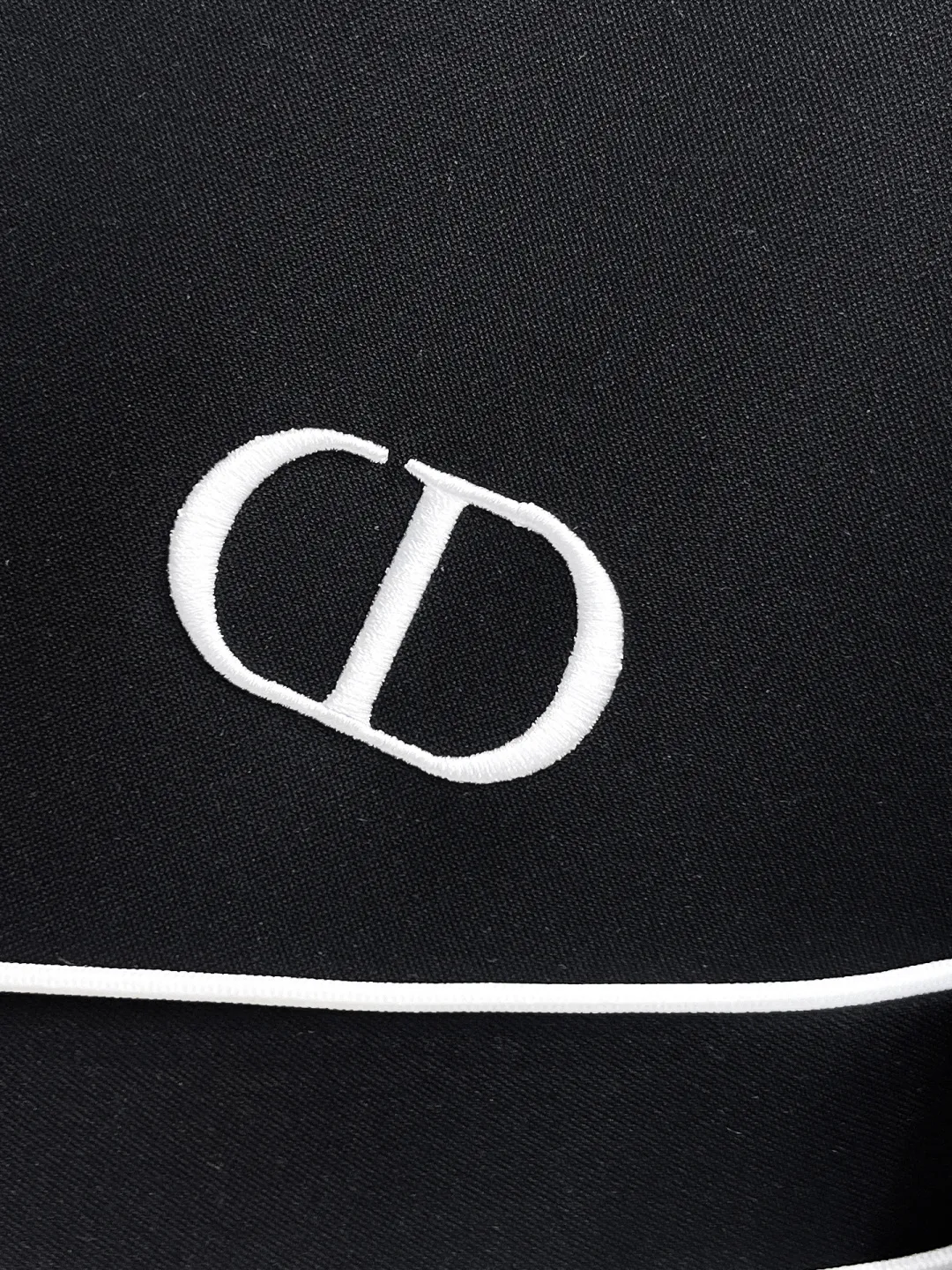 🅿️720 Dior 2025 autumn and winter new counter casual suit of the same style, breathable, comfortable and casual! Full of high-end feel! The details are exquisite and high-end, and the workmanship is impeccable! The original high-end fabric is very high-end! The fabric is crisp, anti-wrinkle and wear-resistant, warm, neat and stylish. Everyone must buy a set this autumn and winter. They must look cool and cool when wearing it. We especially recommend the size M-3XLC30