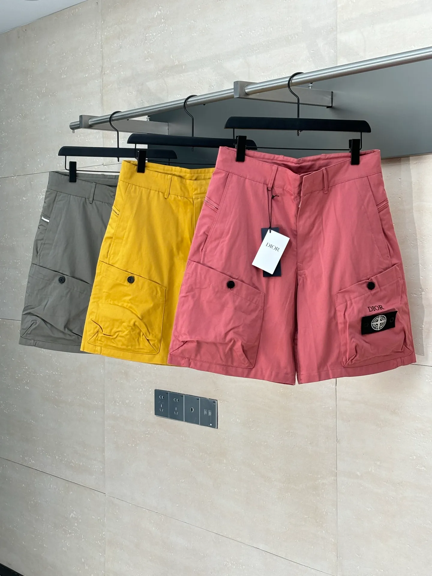 🅿️550 Dio*/Dior 25Ss Stone Island co-branded multi-functional shorts, custom-woven and dyed technical canvas fabric, Stone Island policy armband, custom-woven flat machine rib, perfect restoration, mold opening, latest co-branded hardware Sizr: S/M/L/XL
