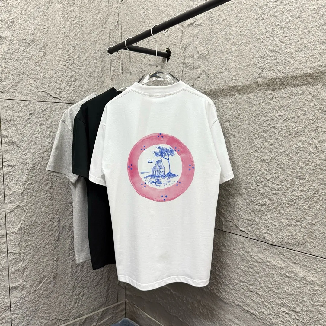 🅿️180 Dio*Dior* 2025 Spring and Summer Style Blue letters printed personalized logo Customized double yarn plain cotton fabric Short-sleeved T-shirt Uniform for men and women Color: White Black Light Blue Size: S (90-130 catties) M (120-150 catties) L (140-165 catties) XL (160-180 catties) XXL (180-210 pounds)