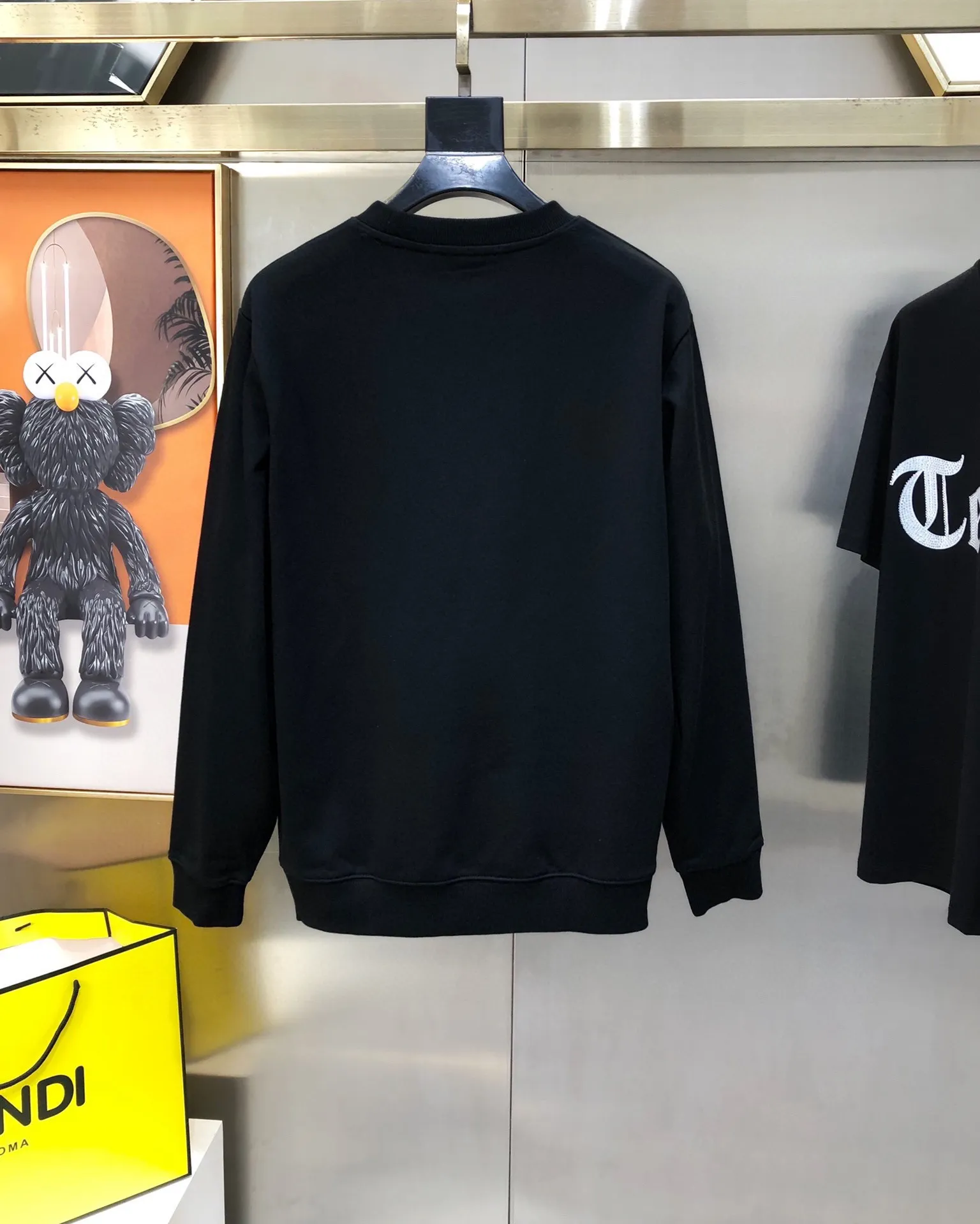 🅿️220 brand [DIOR Dior] (good news for fat people) 2025ss autumn latest long-sleeved round-neck sweatshirt, on sale simultaneously on the official website. Refreshing and breathable. Made of top Tencel Roman. Comfortable and soft. 3D three-dimensional clarity. Super fashion sense. Great for gifting and keeping for yourself. Size: M-5XL (can wear up to 220 pounds)