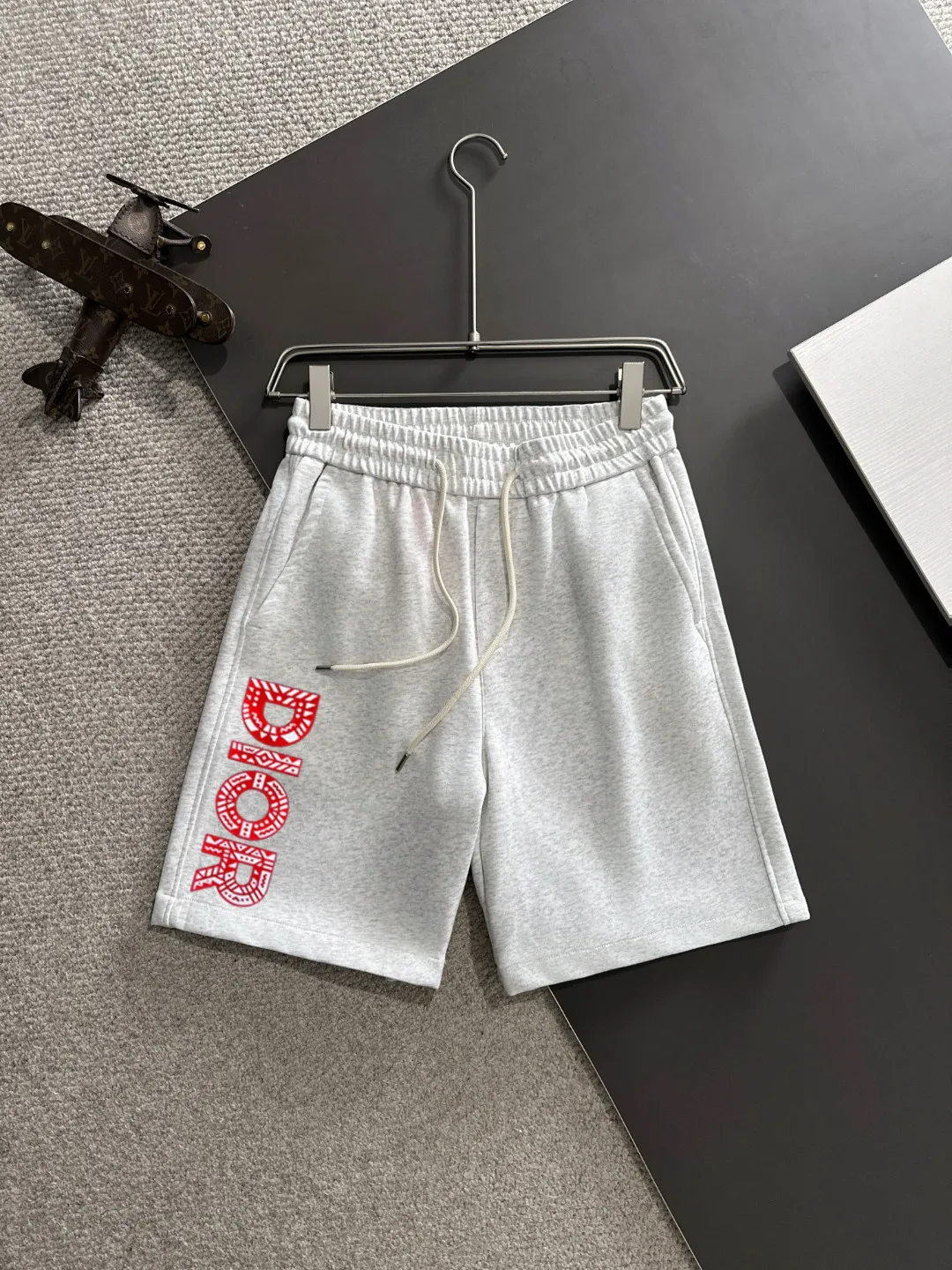 🅿️330 Next day shipping High-end goods Dior 2025 spring and summer new elastic band casual shorts, custom-made fabrics at the counter. High breathability and comfort, impeccable details, brand element design concept, reflecting high quality. It feels delicate and soft! It presents a casual cut and the upper body shape is great! Size: M-4XL