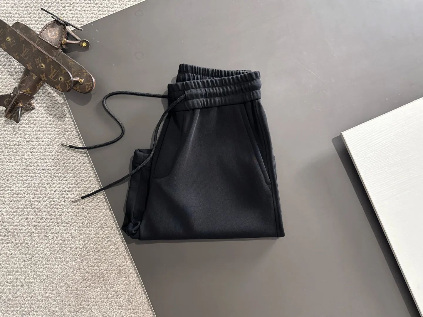 🅿️330 Next day shipping High-end goods Dior 2025 spring and summer new elastic band casual shorts, custom-made fabrics at the counter. High breathability and comfort, impeccable details, brand element design concept, reflecting high quality. It feels delicate and soft! It presents a casual cut and the upper body shape is great! Size: M-4XL