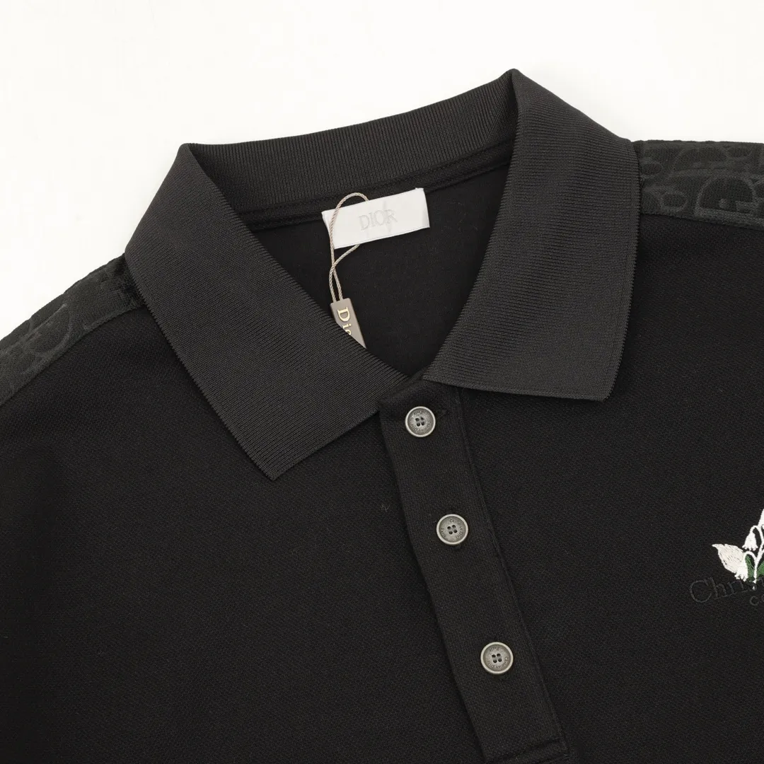 🅿️380 DIOR/Dior webbing embroidered lapel long-sleeved polo shirt is made of customized fabrics. DuPont Sorona material is added, which is skin-friendly, long-lasting antibacterial, anti-mite, and more washable. The cotton thread has been repeatedly processed to remove inferior coarse fibers and impurities, leaving only high-quality cotton fibers, making the fabric more advanced and classy. Environmentally friendly polishing enzyme technology gives the fabric a clean appearance and clear texture. Simple and exquisite! Full of sense of ceremony! Simple and luxurious, full of design! It gives people a simple but not boring feeling, creating a low-key and unique personalized fashion! Fine workmanship, compare with the counters! A highly recognizable long-sleeved style with great upper body effect!!! Super versatile! Same style for men and women. Size：S-L