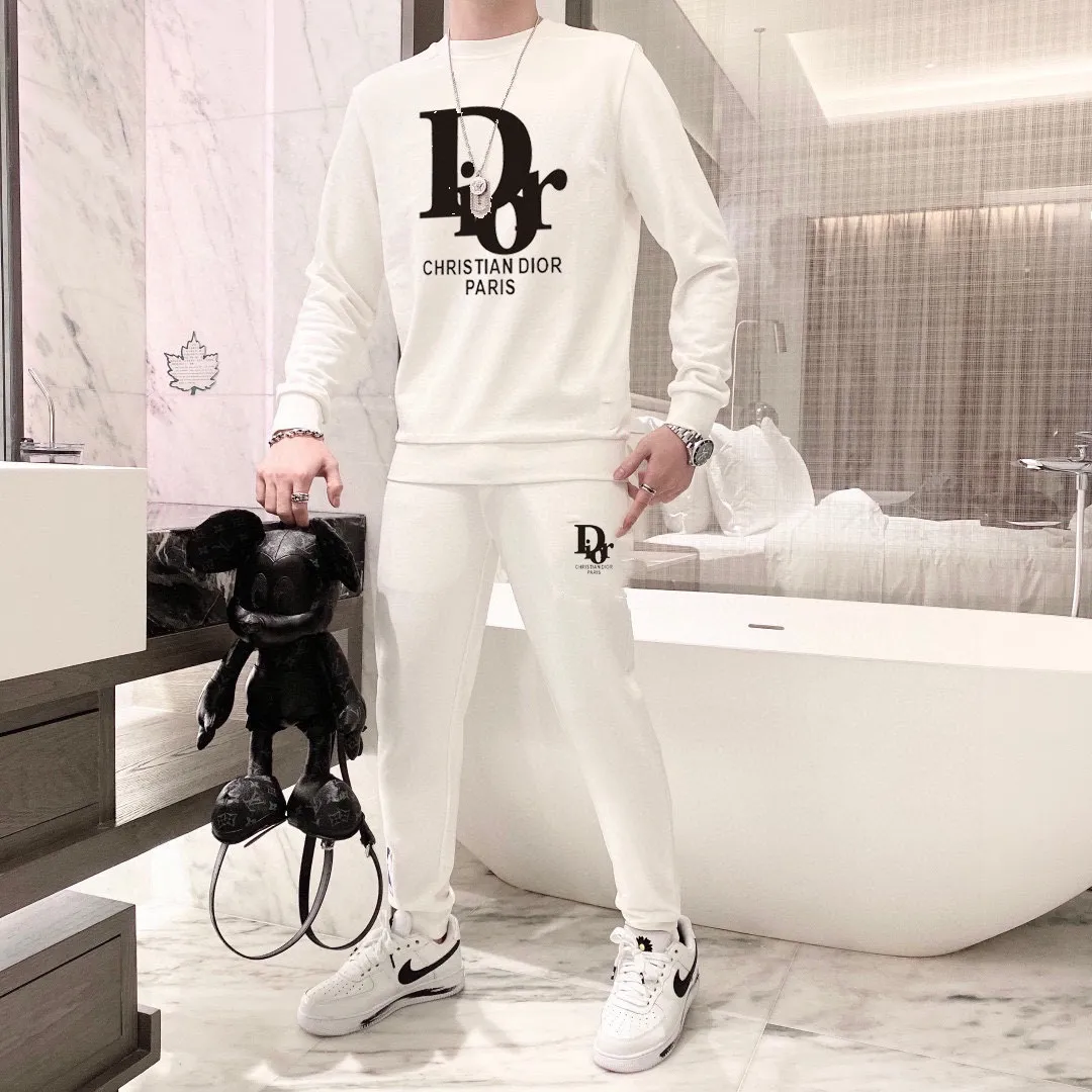 🅿️380 [DIOR Dior] (Fat Man’s Gospel) hot-selling suit is coming. Focus on the original version of the official website. 2025 new hot-selling sweatshirt suit. The original order is the best product. 🇭🇰The meticulous work of top designers is dedicated to a fitting and perfect upper body effect. All-natural high-quality Roman cotton 100%, close-fitting comfort, noble and elegant! Original hardware embodies elegance and nobility! Counter size: M-5XL (maximum wear up to 220 pounds)