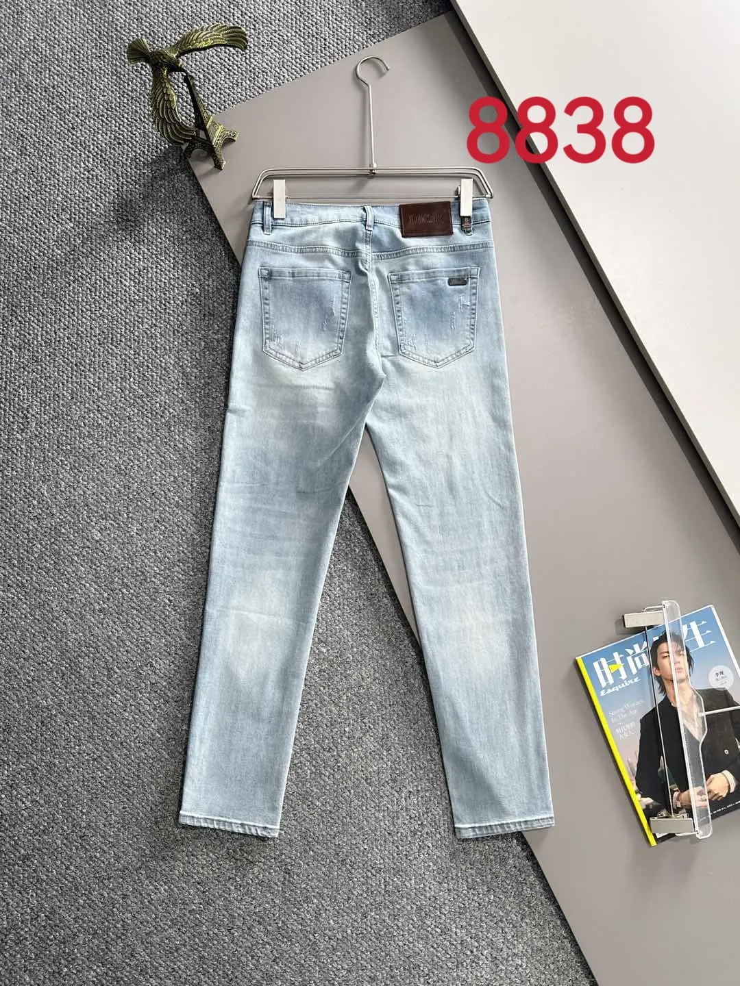 🅿️400 Dior 2025 summer slim-fit jeans trousers, woven from imported Japanese Denim plain cotton denim fabric, complete with three standards, simple yet elegant, soft, delicate and comfortable, versatile and fashionable upper body! Light luxury, a must-have item for daily commuting! 8838 code number: 28-38 (please state your height and weight when placing an order)