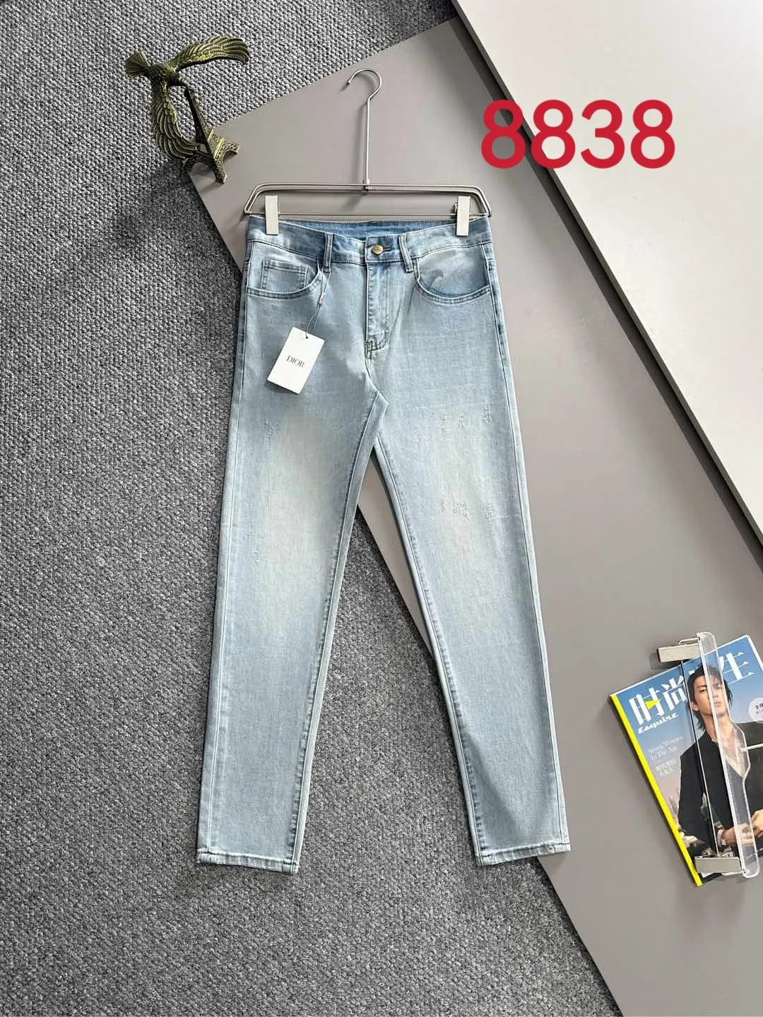 🅿️400 Dior 2025 summer slim-fit jeans trousers, woven from imported Japanese Denim plain cotton denim fabric, complete with three standards, simple yet elegant, soft, delicate and comfortable, versatile and fashionable upper body! Light luxury, a must-have item for daily commuting! 8838 code number: 28-38 (please state your height and weight when placing an order)