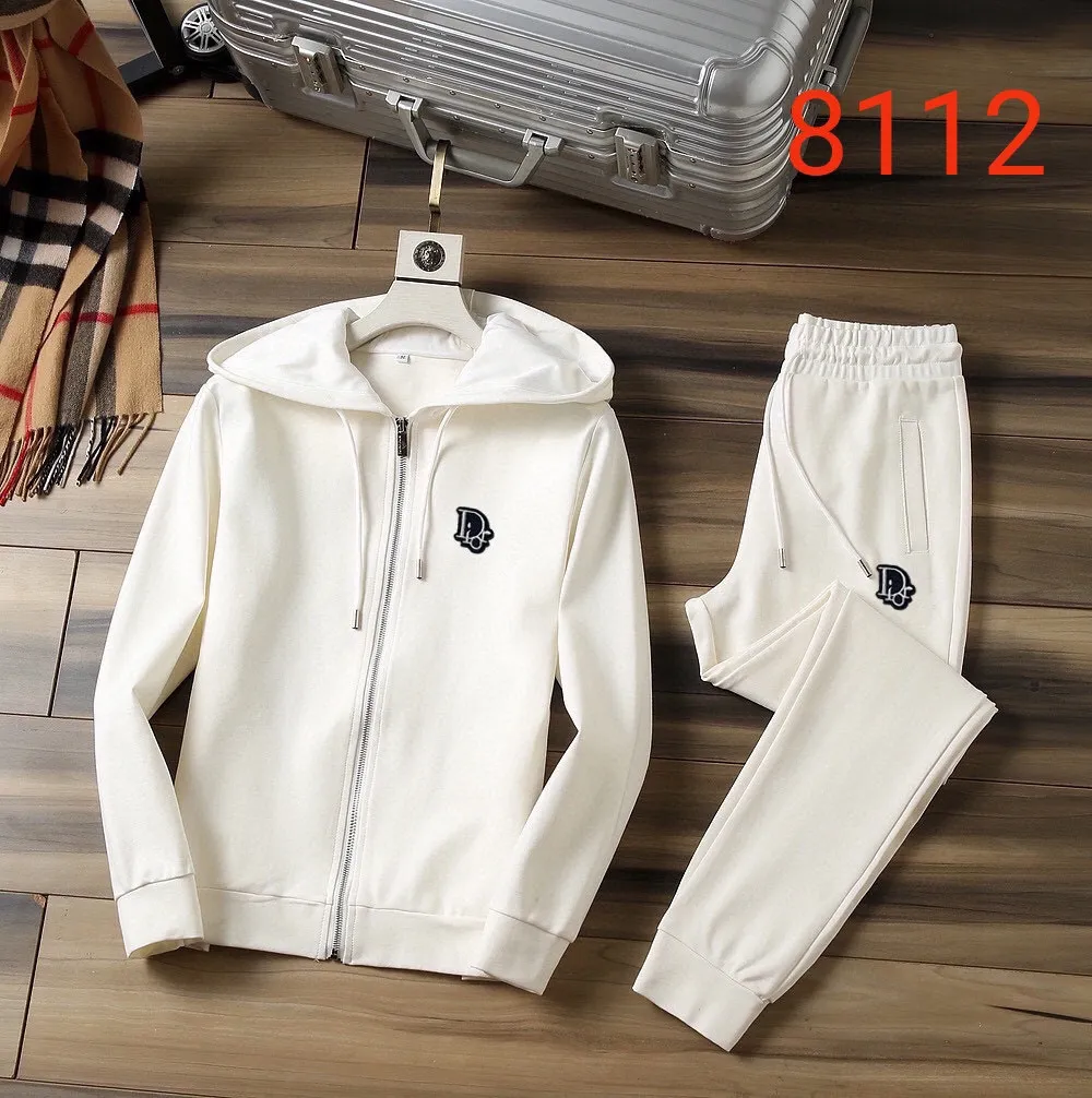 🅿️420 [DIOR Dior] (Fat Man Gospel) hot-selling suit is coming. Focus on the original version of the official website. 2025 new hot-selling cardigan sweater suit. The original order is the best product. 🇭🇰The meticulous work of top designers is dedicated to a fitting and perfect upper body effect. All-natural high-quality Roman cotton 100%, close-fitting comfort, noble and elegant! Original hardware embodies elegance and nobility! Counter size: M-5XL (maximum wear up to 220 pounds)