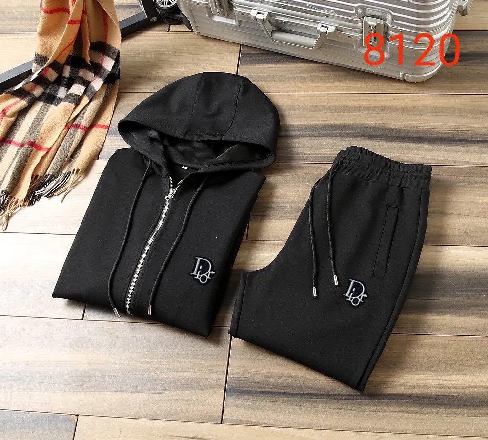 🅿️420 [DIOR Dior] (Fat Man Gospel) hot-selling suit is coming. Focus on the original version of the official website. 2025 new hot-selling cardigan sweater suit. The original order is the best product. 🇭🇰The meticulous work of top designers is dedicated to a fitting and perfect upper body effect. All-natural high-quality Roman cotton 100%, close-fitting comfort, noble and elegant! Original hardware embodies elegance and nobility! Counter size: M-5XL (maximum wear up to 220 pounds)