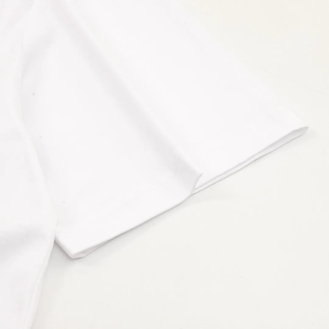 🅿️210 DIOR/Dior flocked archival letter printed short-sleeved T-shirt is woven with 24-count special compact cotton yarn. The weaving process requires high standards and requires the use of advanced looms and high-quality raw materials. Flocking printing is a special printing process that first uses an adhesive to stick fiber nap to the fabric, and then combines the fiber lint to the fabric. Size: XS-L