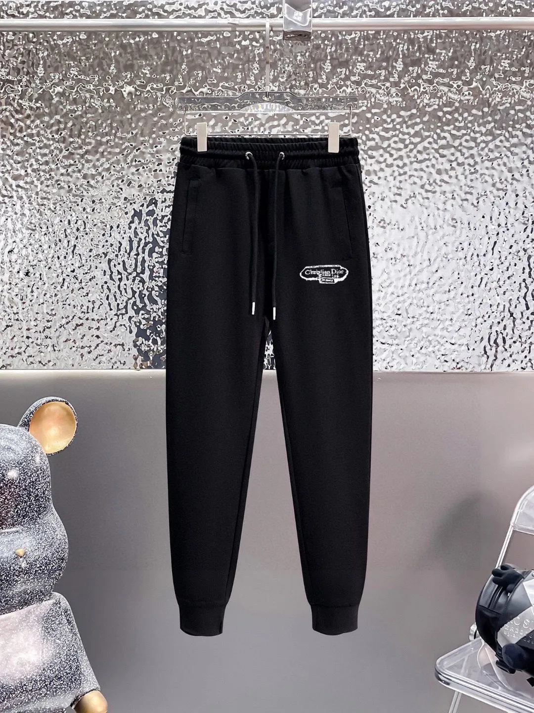 🅿️420 [DIOR Dior] (Fat Man Gospel) hot-selling suit is coming. Focus on the original version of the official website. 2025 new hot-selling cardigan sweater suit. The original order is the best product. 🇭🇰The meticulous work of top designers is dedicated to a fitting and perfect upper body effect. All-natural high-quality Roman cotton 100%, close-fitting comfort, noble and elegant! Original hardware embodies elegance and nobility! Counter size: M-5XL (maximum wear up to 220 pounds)