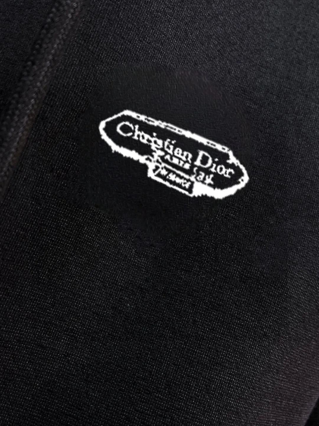 🅿️420 [DIOR Dior] (Fat Man Gospel) hot-selling suit is coming. Focus on the original version of the official website. 2025 new hot-selling cardigan sweater suit. The original order is the best product. 🇭🇰The meticulous work of top designers is dedicated to a fitting and perfect upper body effect. All-natural high-quality Roman cotton 100%, close-fitting comfort, noble and elegant! Original hardware embodies elegance and nobility! Counter size: M-5XL (maximum wear up to 220 pounds)