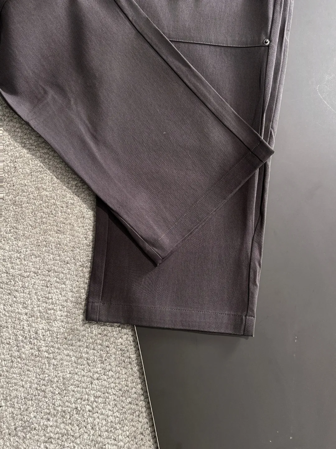 🅿️400 next day shipping Dior 2025 spring and summer new elastic band casual pants, thin counter custom fabrics, high breathability and comfort, impeccable details, brand element design concept, reflecting high quality. It feels delicate and soft! It presents a casual cut and the upper body shape is great! Size: M-3XL