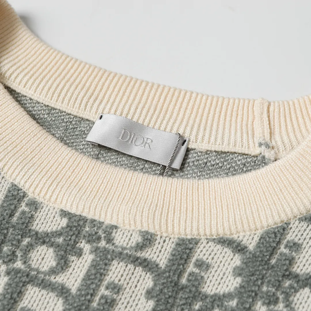 🅿️350 DIOR Dior jacquard round neck casual long-sleeved sweater. It can be easily integrated into casual or formal looks. It is a classic choice during the changing seasons. Same style for men and women. Color: Black Blue Green Size: XS S M L