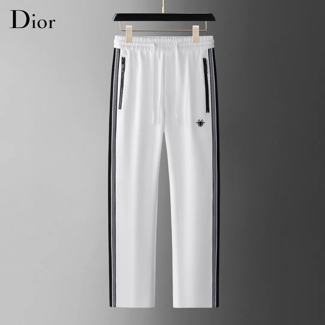🅿️620 [DIOR Dior] hot-selling suit is coming. Focus on the original version of the official website. 2025 new hot-selling cardigan and sweatshirt suit. The original order is the best. 🇭🇰The meticulous work of top designers is dedicated to a fitting and perfect upper body effect. All-natural high-quality Tencel Roman cotton 100%, close-fitting comfort, noble and elegant! Original hardware embodies elegance and nobility! Counter size: M-4XL (up to 190 pounds)