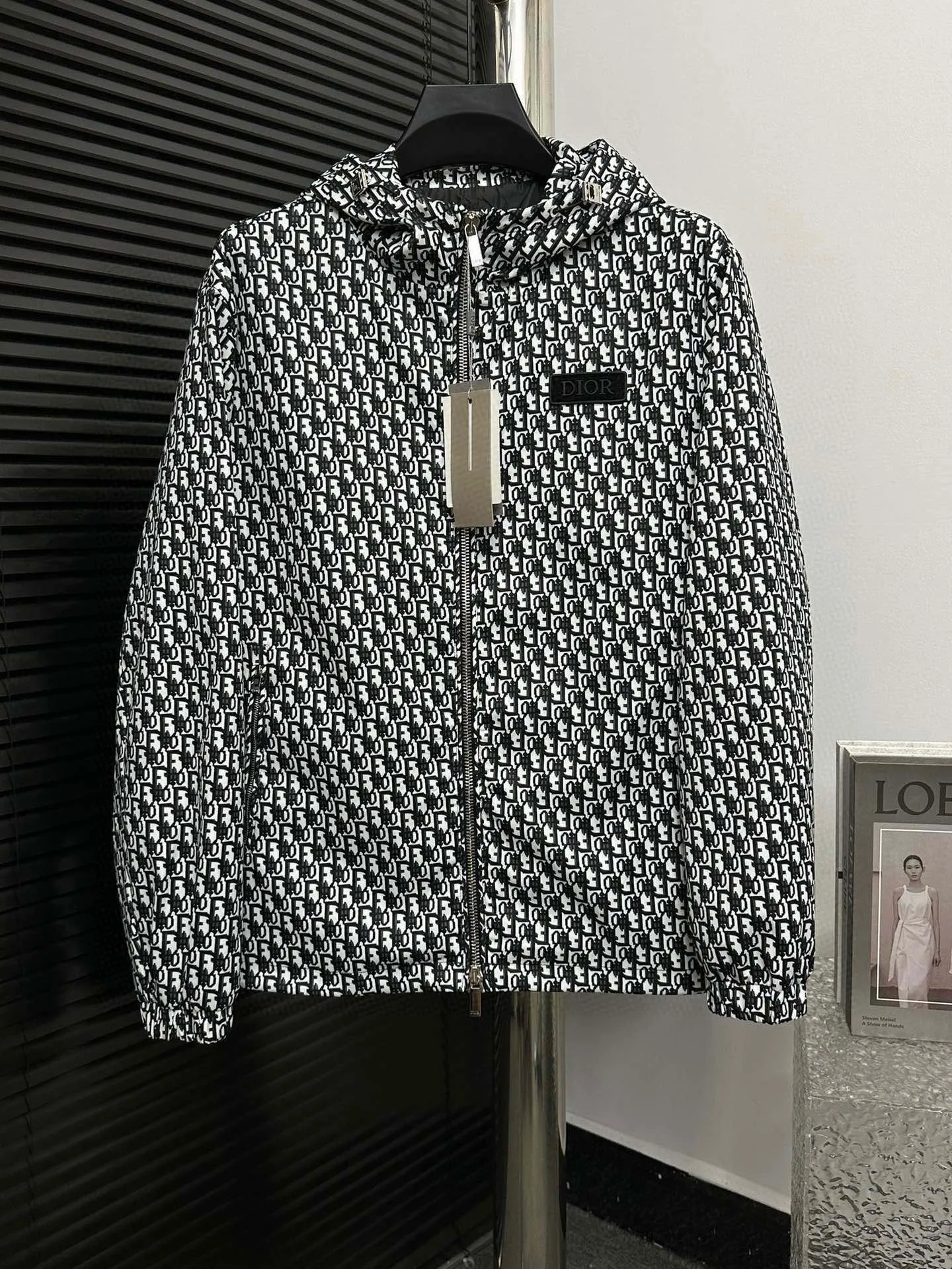 🅿️510 (high quality) with dust bag [Dior] Dior 2024 latest new hooded jacket high-end jacquard version! Trendy and fashionable casual jacket, suitable for both men and women! Precise and high-quality jacquard technology integrates the logo and fabric into one, with high breathability and comfort, impeccable details, and brand element design concept, reflecting high quality. Presenting a casual cut, the upper body has a great shape. Size: 46-48-50-52-54