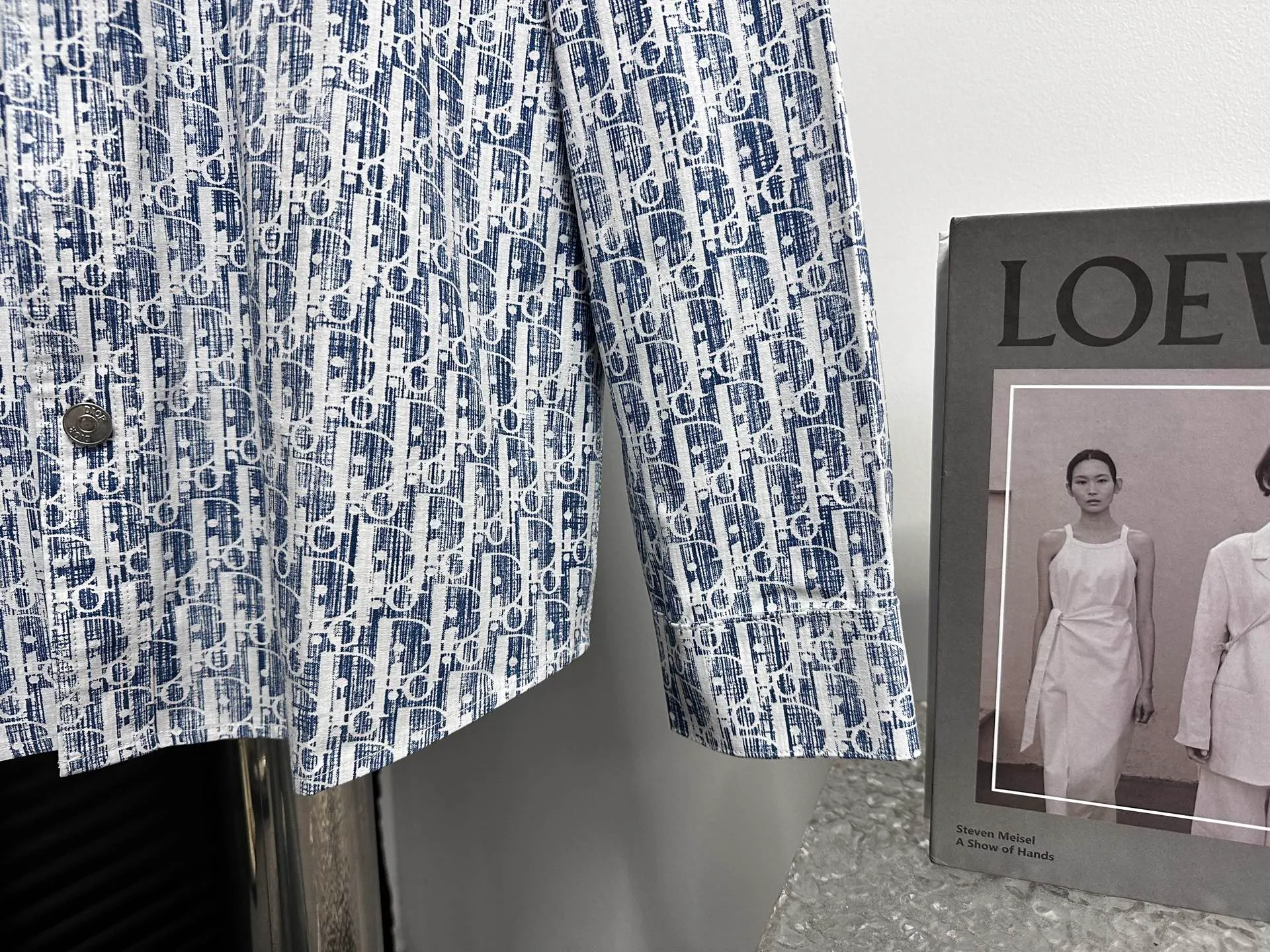 🅿️270 【Dior】Dior’s new classic logo printed shirts for men and women, casual tops and jackets! The fabric adopts imported printing machine batch printing process technology, perfect control, different from other versions in the market, very high-quality fabric! Size: S M L XL