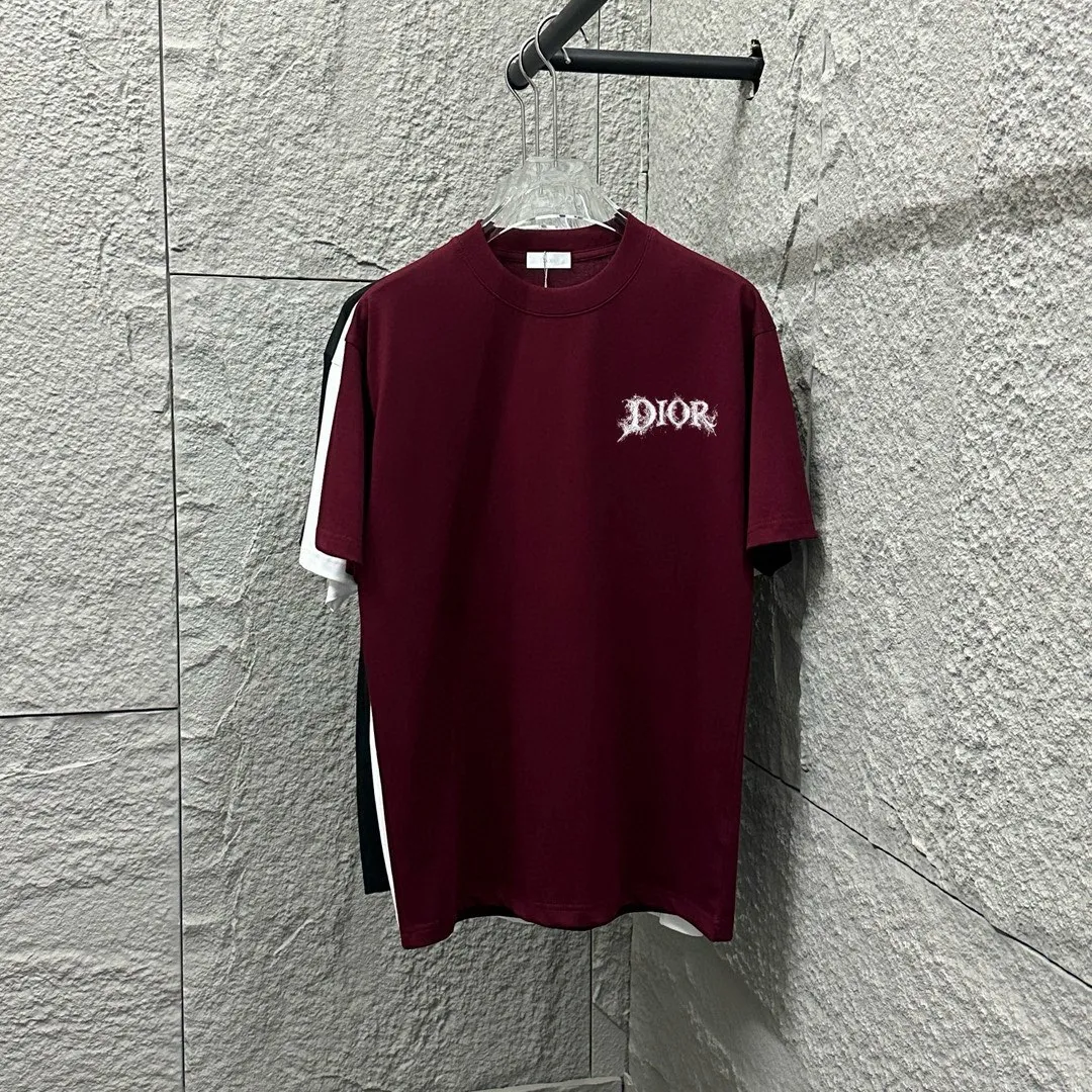 🅿️180 Dio* Dior 2025 spring and summer new style Classic splash lettering front and back printing Simple and elegant Customized double yarn plain cotton fabric Short-sleeved T-shirt Uniform for men and women Color: Black White Angora Red Size: S (90-130 catties) M (120-150 catties) L (140-165 catties) XL (160-180 catties) XXL (180-210 pounds)