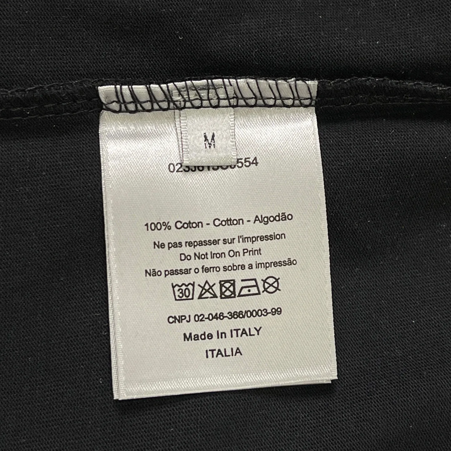 🅿️180 /A86 DIOR Dior Fabric upgrade 280 high gram weight High-end three-dimensional embroidery technology Exclusive new original order Same style for men and women Casual loose-fitting short sleeves High-end customization High version Fashionable and versatile imported fabrics Super soft and delicate feel Skin-friendly and comfortable to wear High-end boutique High-temperature washing process to ensure no deformation or shrinkage, summer wear, a comfortable and beautiful value! A must-have item for beauty and aging! The surface is ultra-fine and smooth, uniform, delicate and soft. It is comfortable to wear and can easily create a cool summer feel. It is easy to handle on the upper body and becomes the focus of the street in minutes. Size: XS-L Color: black and white