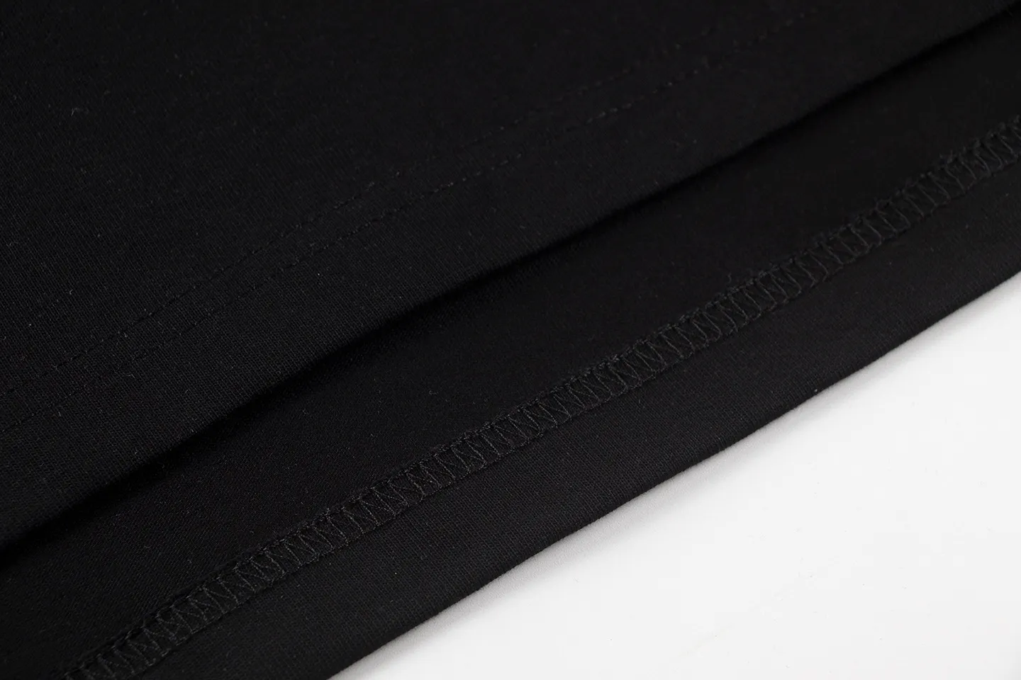 🅿️146 Dior*2025 latest short-sleeved material: high version 300g double yarn combed cotton Size: S M L XL Color: black white Style number: W2553