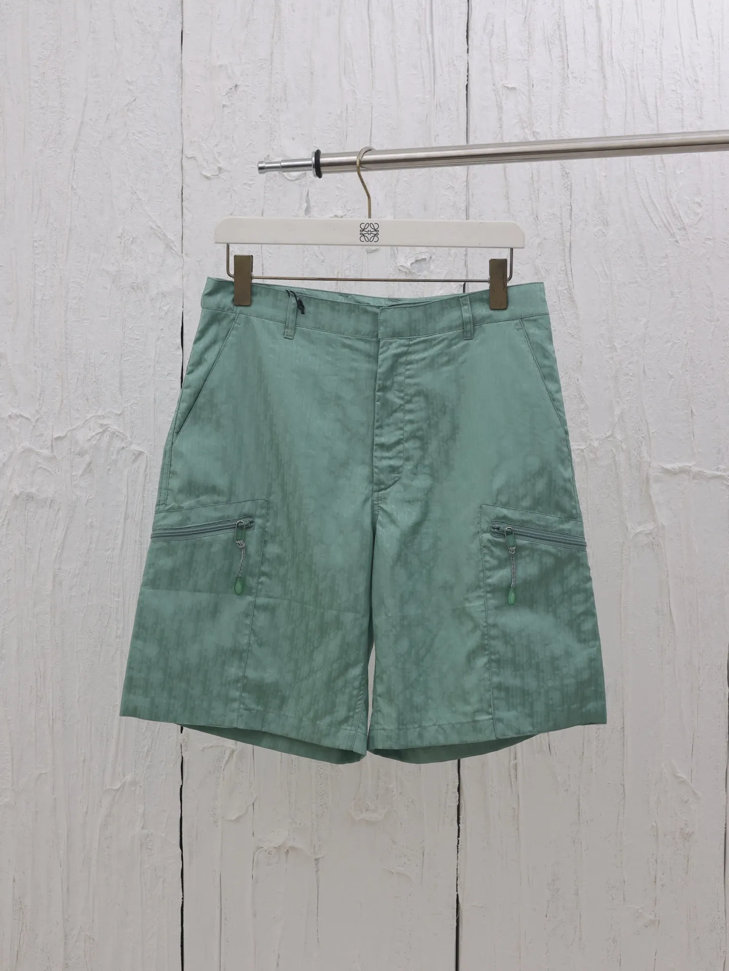 🅿️430 Dio*/Dior 25SS new oblique printed mulberry silk blend cargo shorts. Equipped with zipper buttons and hook fasteners, two side welt pockets, two front zipper pockets with Dr zip pullers, two rear welt pockets, and belt loops.  Size：S/M/L/XL