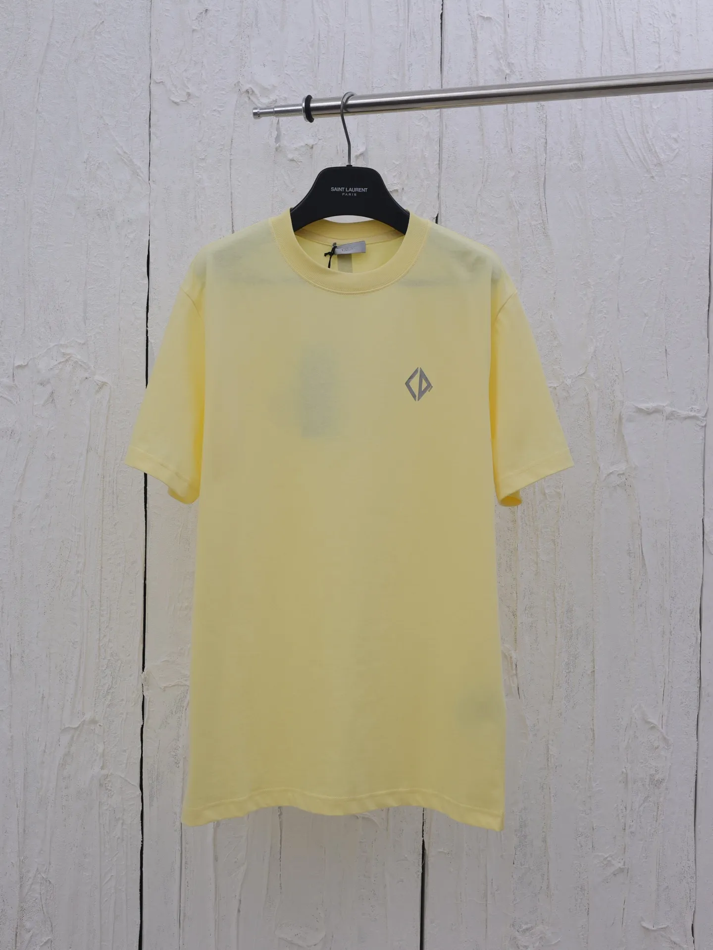 🅿️250 Dio*/Dior 25SS micro-label embroidered short-sleeved T-shirt, color-matched dyed fabric, jacquard flat machine thread, round neck vertical version, full set of accessories! Using 100% cotton fabric, multi-dimensional testing to compare color difference issues, and debugging the final restoration effect Size: S/M/L/XL