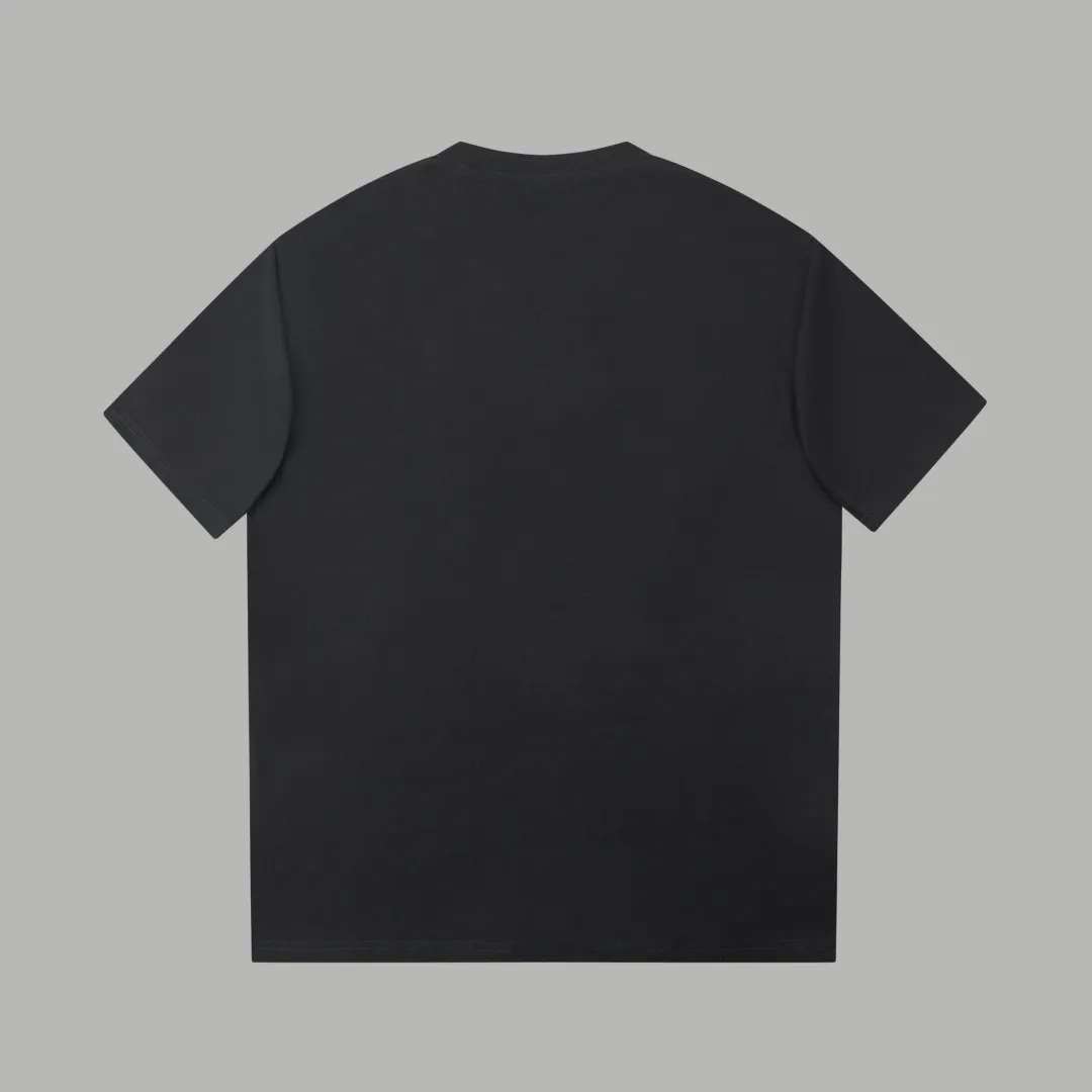 🅿️210 ✨DIO✨🆕25SS early spring new color letter direct spray short sleeves light luxury essential item for daily commuting for men and women correct version welcome to compare detailed features · 260g 100% pure cotton double yarn jersey fabric · Custom dyed in the same cylinder, special thickening 32 double-strand 1X1 threads · Imported digital Kangli direct spray printing · Double-needle cross-stitching technology + V-shaped neckline · Original main mark, washed tag, branded moisture-proof paper packaging Color: black/brown/white Size: S/M/L/XL