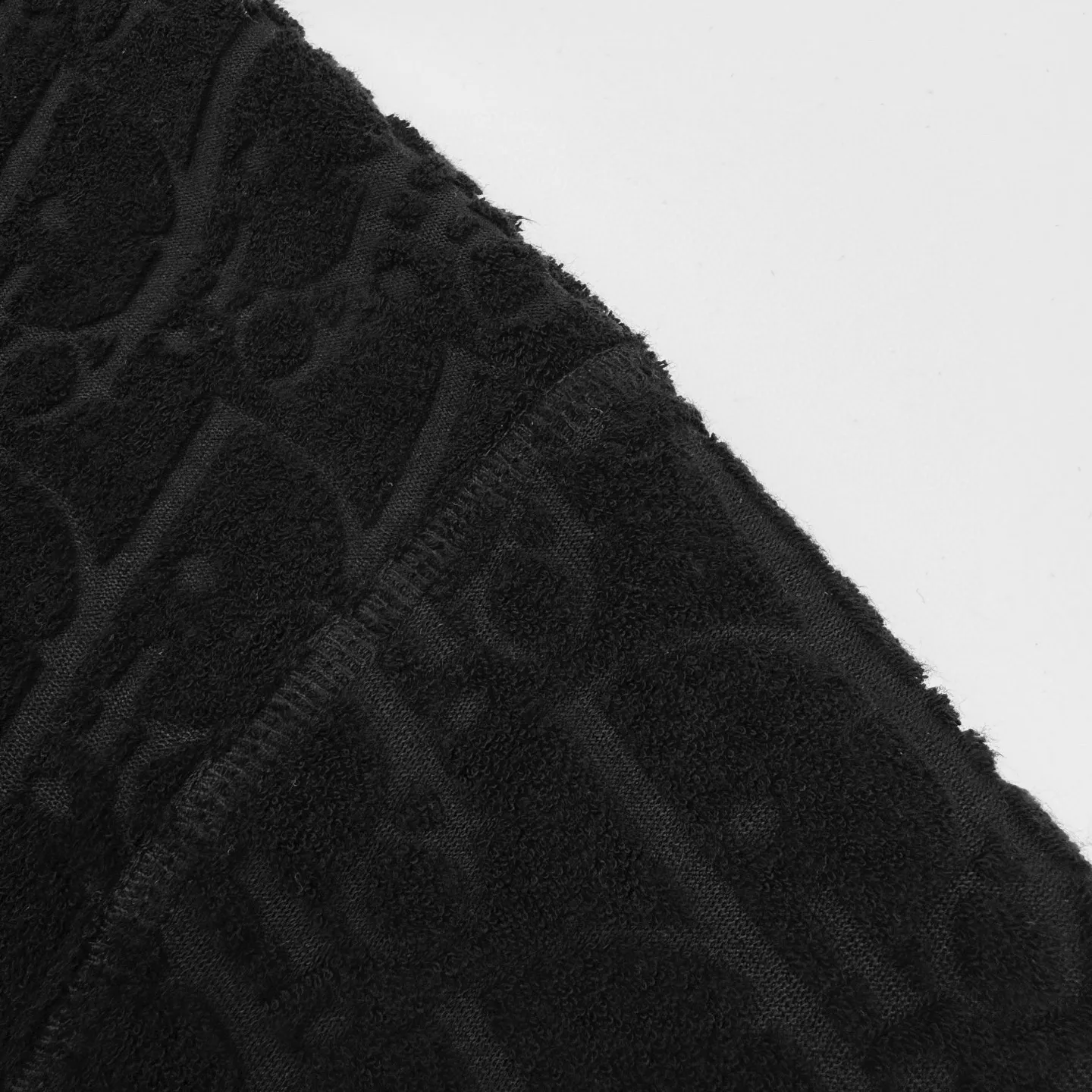 🅿️530 [Exclusive supply] CD all-over jacquard towel embroidered hooded sweatshirt (black). Original purchase and development of 17,500. The fabric is made of customized Dior jacquard fabric. It feels soft and comfortable against the skin. It is decorated with jacquard patterns of the same color on the front. It is delicately interwoven and dazzling. It is like artistic brushstrokes gently swaying on the soft towel. The looming dark lines highlight the nobility and elegance. Every detail exudes charm. Customized Dior jacquard fabrics form Oblique patterns through changes in warp and weft structures. The jacquard looms weave the jacquard fabrics before dyeing and finishing. The details are authentic, and ergonomic three-dimensional tailoring returns to traditional craftsmanship through segmentation, folding, shrinking, and stretching techniques. The so-called slow work produces fine work, which is respect for the material. The pursuit of feel. The workmanship is complicated and cumbersome. The time is slow. The loss is high, and the fabrics are washed. It has better hand feel and texture, is not easy to deform, shrink or fade, and maintains long-term beauty. Size:S-M-L-XL