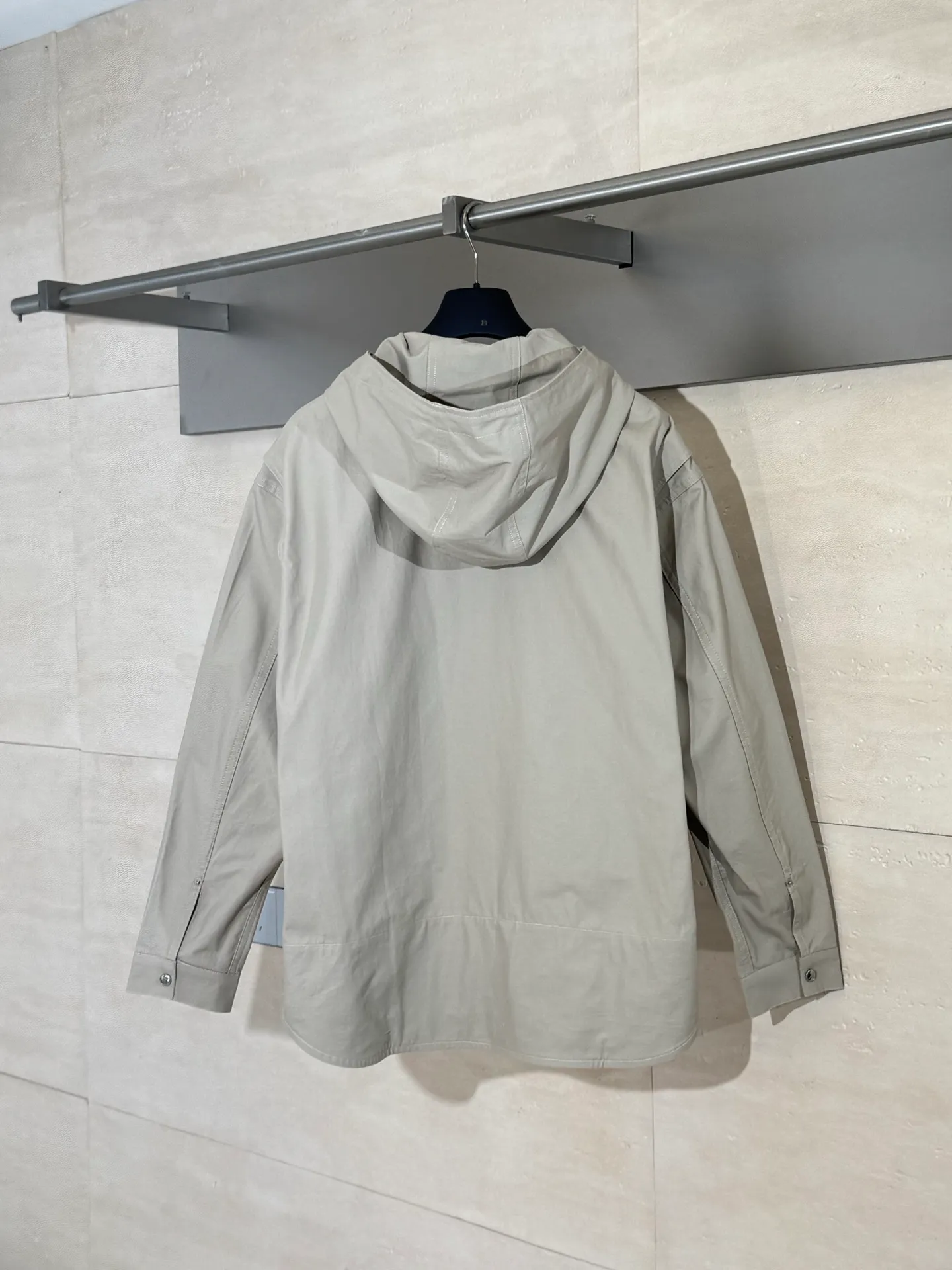 🅿️600 Dio*/Dior 25ss new hooded jacket with letter embroidery on the chest, new product in the 2025 autumn series, from the AND LEWIS HLTON limited series. Crafted from blue cotton and embellished with tonal co-branded embroidery, the logo is reinterpreted in a graphic style. Can be paired with this joint series to create a sophisticated look.  Size：S/M/L/XL