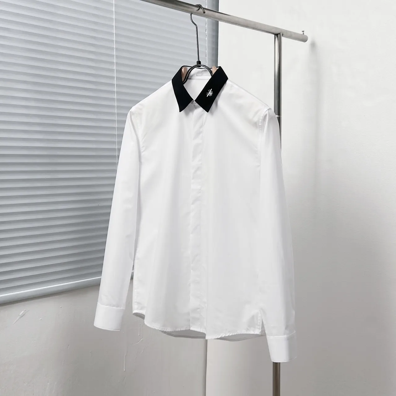 🅿️366 DIO*/Dior collar color-blocked bee embroidered shirt Size: M-3XL Color: Black White