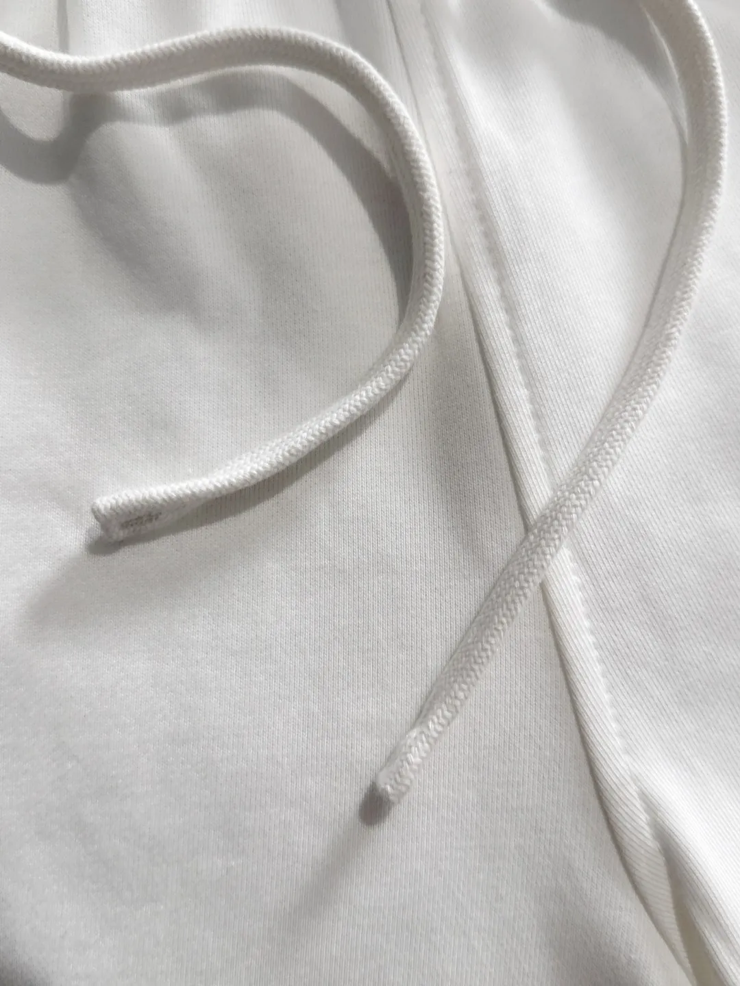 🅿️330 shipped next day, high-end goods DIOR/Dior Stone Island 2025 spring and summer new elastic band casual solid color loose shorts, two needle stitches at the trouser hem, fine and firm stitching, counter-customized fabrics with high breathability and comfort, impeccable details, brand element design concept, reflecting high quality. It feels delicate and soft! It presents a casual cut and the upper body shape is great! Size: S-XXL