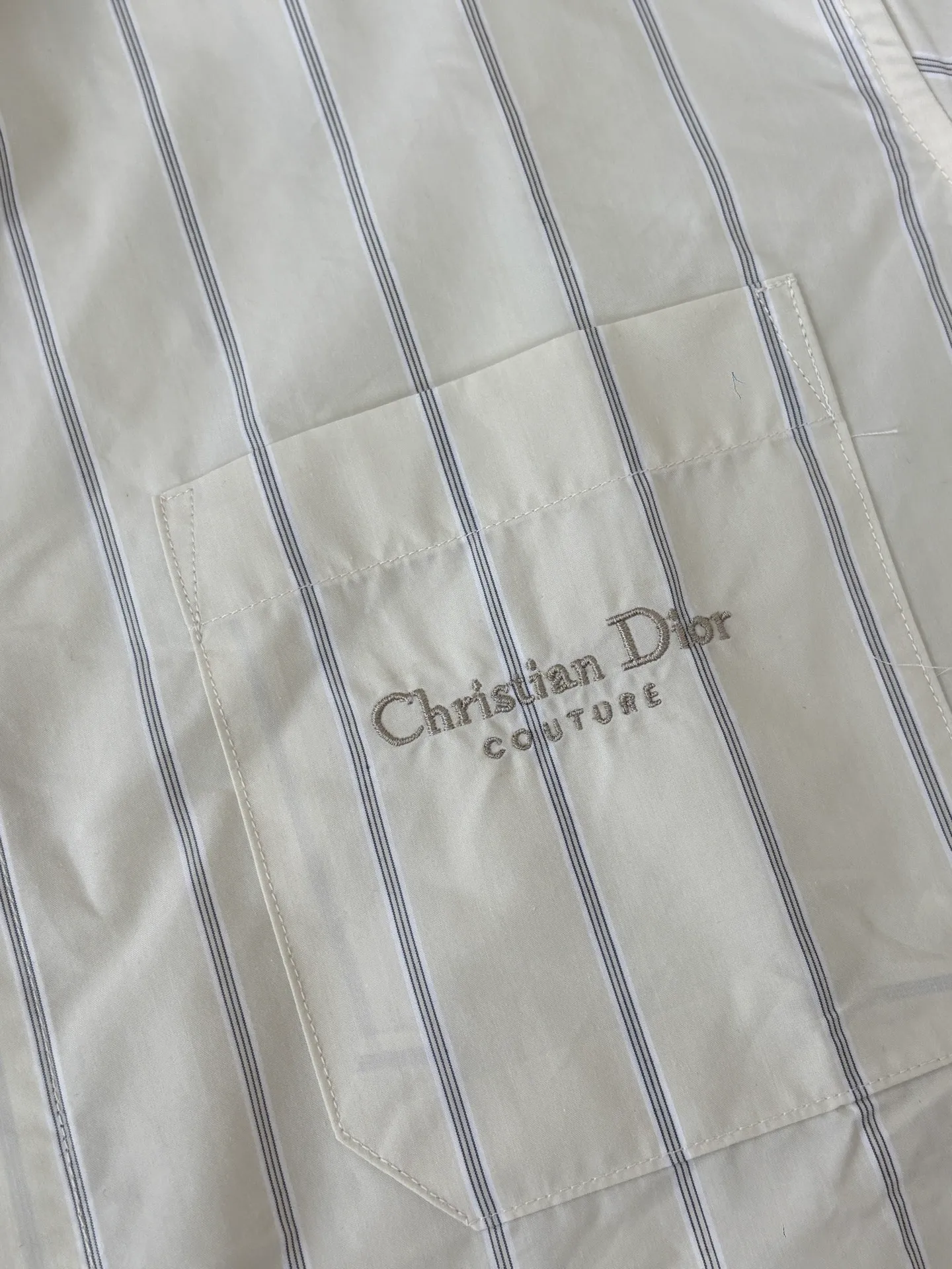 🅿️480 Dio*/Dior 25FW new autumn and winter knitted lapel long-sleeved shirt jacket, beige striped cotton blend fabric, Christian Dior Couture embroidery on the chest pocket, hidden button placket, brand logo mother-of-pearl buttons, straight hem silhouette Size: S/M/L/XL