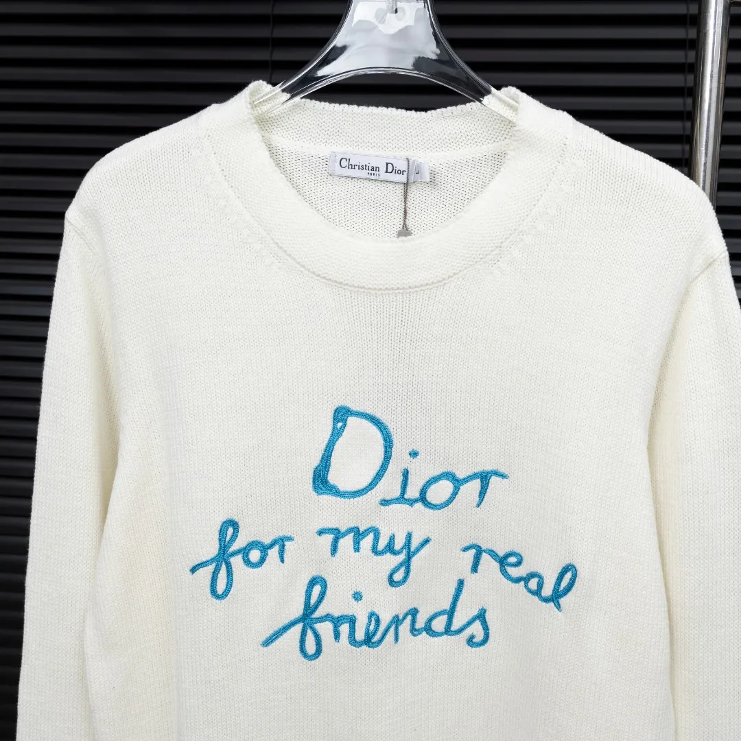🅿️330 Style: DIOR hand-painted graffiti knitted long-sleeved sweater Size: S-XXL Fabric: Wool blend Accessories: Full set of customized original accessories No gender distinction, same style for men and women