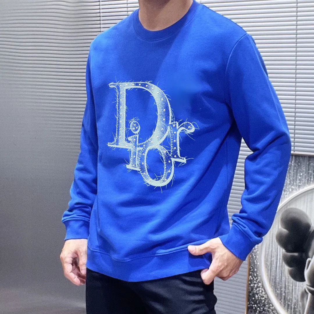 🅿️220 Straight brand [DIOR Dior] (good news for fat people) 2025ss autumn latest long-sleeved round neck sweatshirt, on sale simultaneously on the official website. Refreshing and breathable. Made of top Tencel Roman. Comfortable and soft. 3D three-dimensional clarity. Super fashion sense. Great gift for your own use. Size: M-5XL (can wear up to 220 pounds)