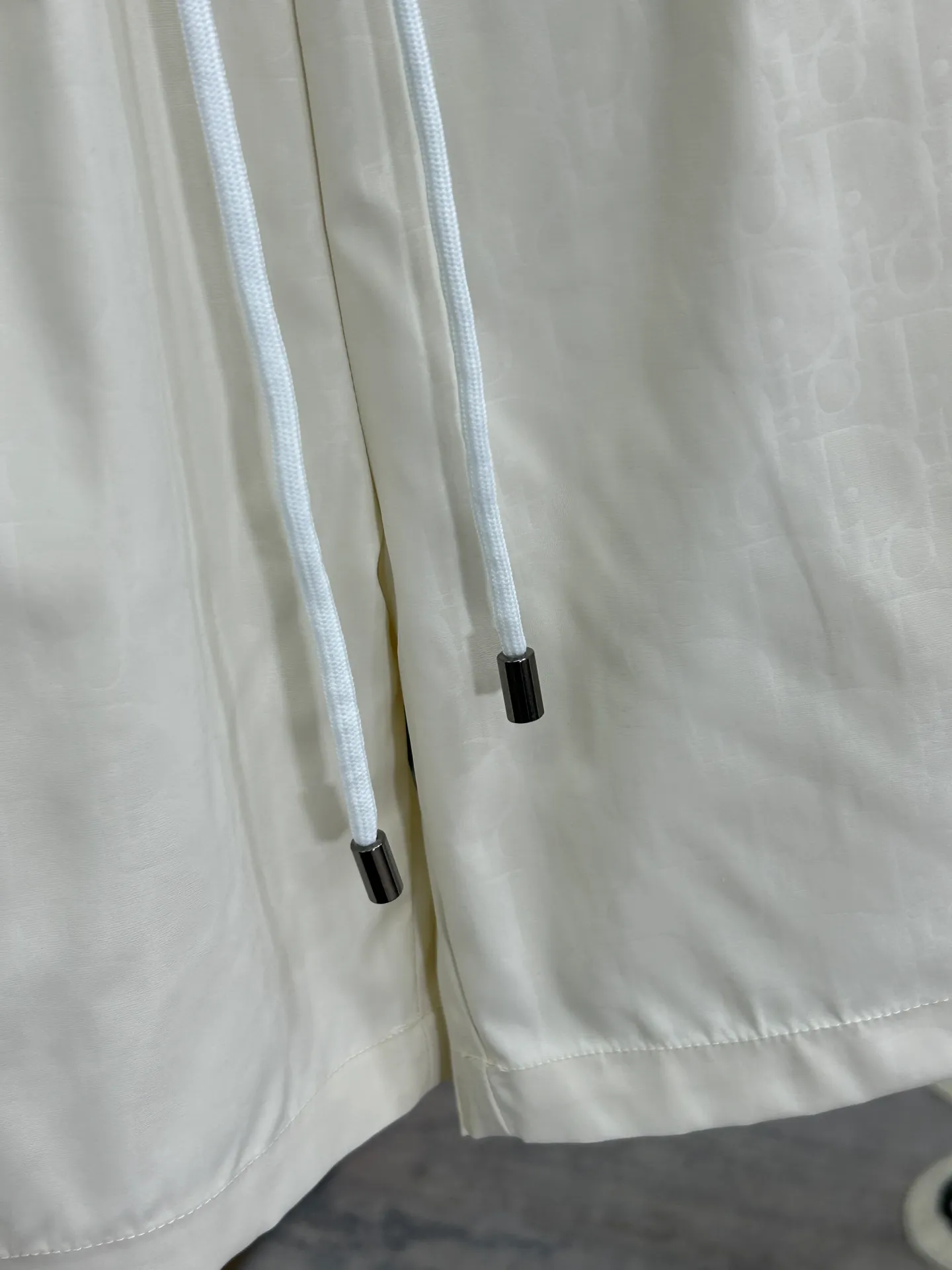 🅿️160 DIOR 2025 spring and summer new beach shorts, five-point shorts! Synchronized with the official website. Original 1-1 replica, fine workmanship, original hardware, selected high-quality polyester fiber fabric, delicate feel, a must-have item for summer, super handsome upper body effect, super real shooting, close contact with texture! Size: M-3XL