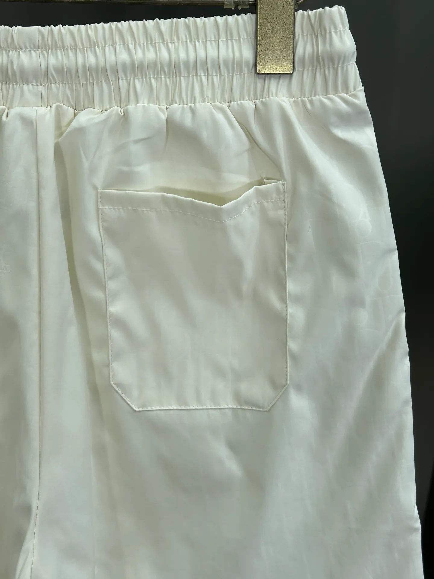 🅿️160 DIOR 2025 spring and summer new beach shorts, five-point shorts! Synchronized with the official website. Original 1-1 replica, fine workmanship, original hardware, selected high-quality polyester fiber fabric, delicate feel, a must-have item for summer, super handsome upper body effect, super real shooting, close contact with texture! Size: M-3XL