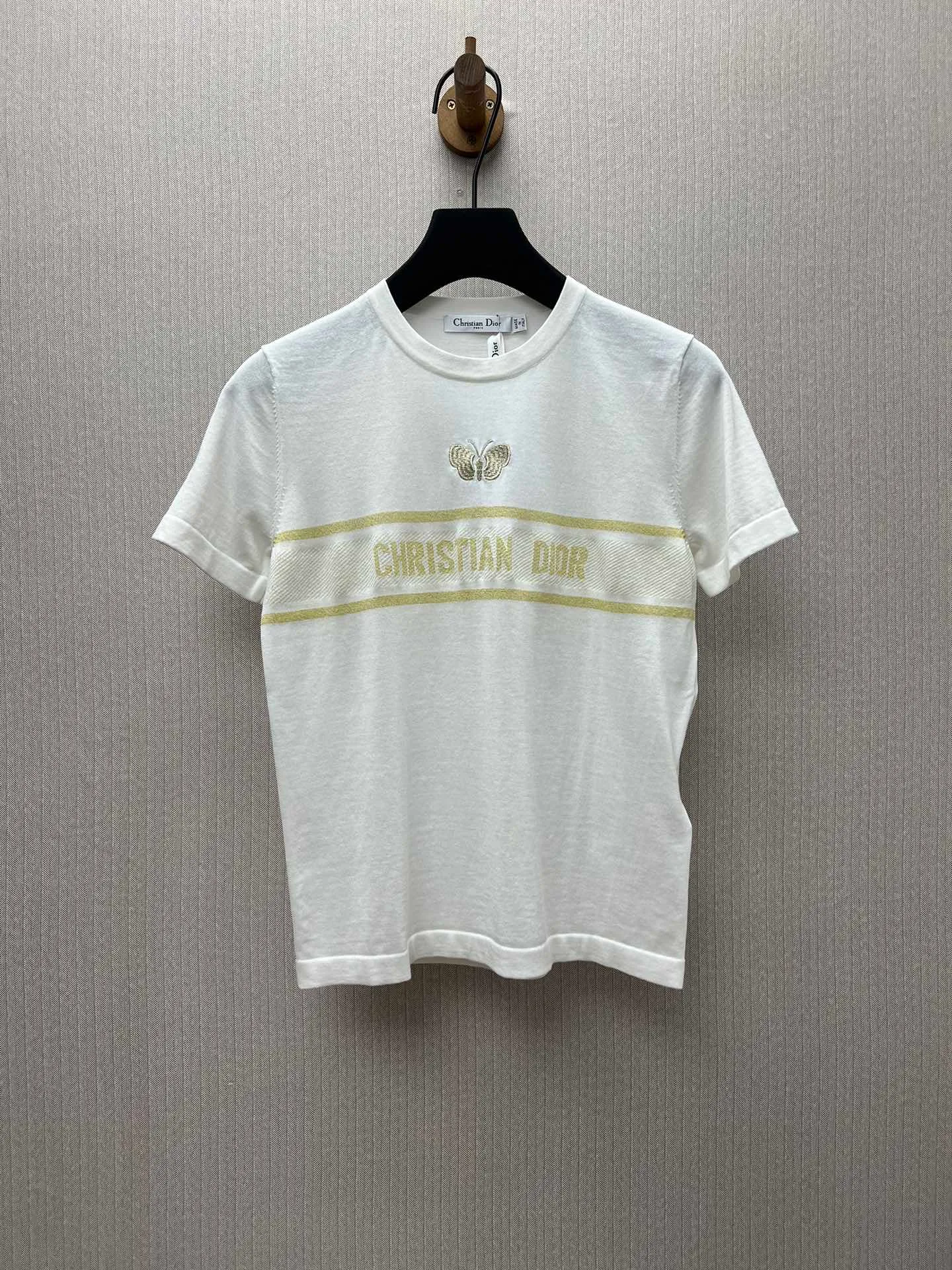 🅿️440 Dior 25ss new round neck butterfly knitted short sleeves with lettering and butterfly crochet pattern on the chest. High version. Code number: S.M.L.