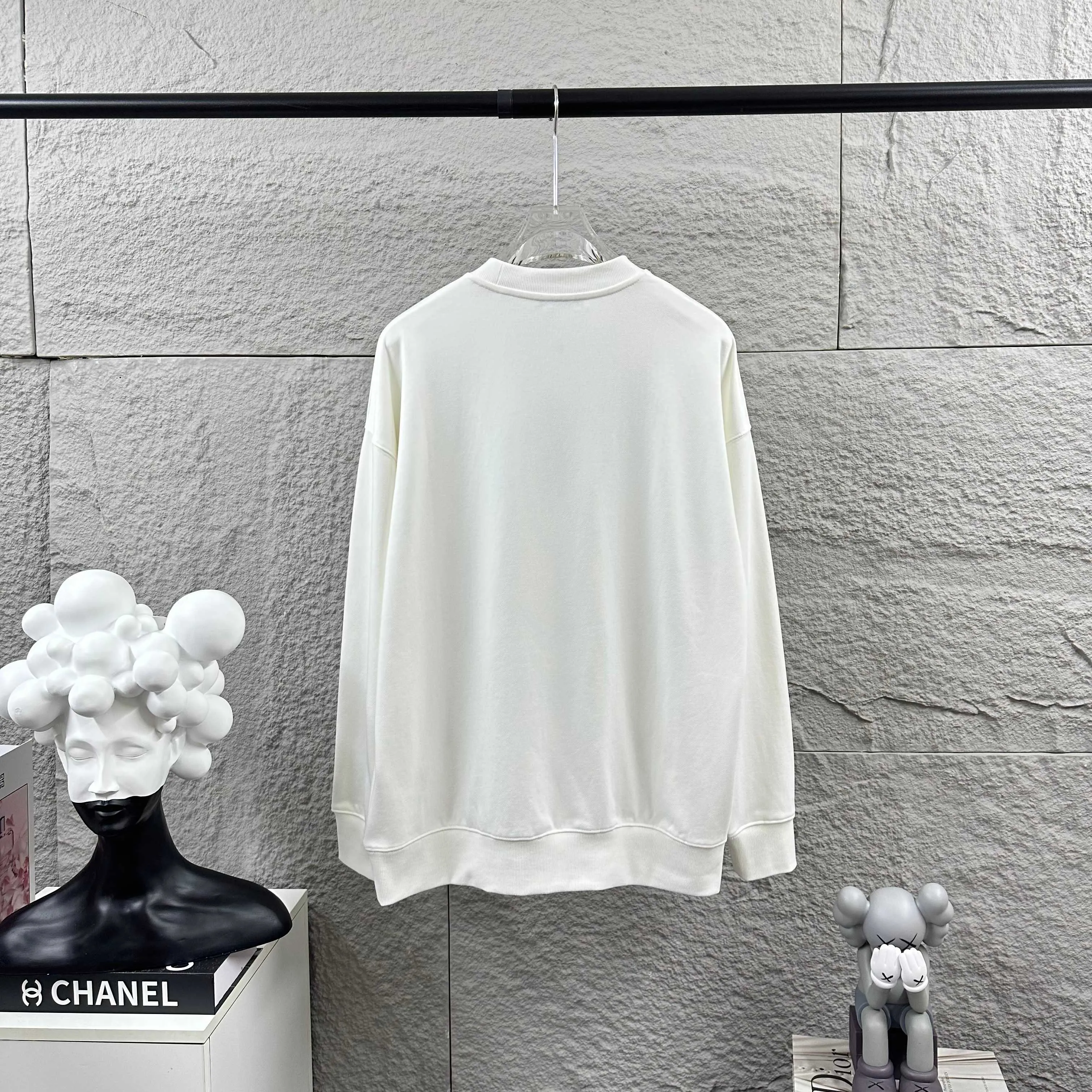 🅿️260 Dio* Christian Dior 2025 early autumn and winter new style, classic letter three-dimensional flocking technology + printing, simple and elegant, custom terry fabric, long-sleeved sweatshirt, same style for men and women, color: black, white, size: S (90-130 pounds) M (120-150 pounds) L (140-165 pounds) XL (160-180 pounds) XXL (180-210 pounds)