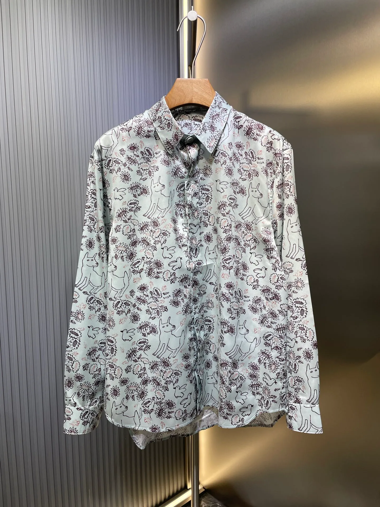 🅿️480 dior Dior 2025ss new spring and summer mulberry silk twill long-sleeved shirt original custom fabric restored. The fabric is smooth and supple, casual and casual on the upper body. Lazy and not picky. Loose fit. Same size for men and women: s m l xl