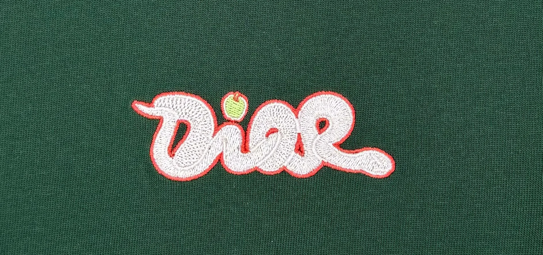 🅿️220 (top version, different currency) will not be taken off the shelves all year round, sell with confidence Style: Dior/DIO.R short-sleeved T-shirt Fabric: 300g heavy double yarn 100% cotton Rib: 320g heavy Sorona 1*1 trendy brand Craftsmanship: imported machine embroidered logo Color: white Imperial green Size: XS S M L No gender distinction, same style for men and women