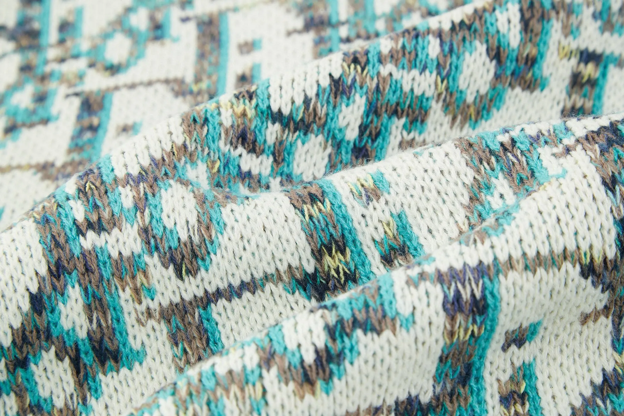 🅿️520 [Exclusive supply] CD 25SS all-over printed jacquard sweater cardigan The national specialty brand purchased the ZP operation for 15,500 yuan. The yarn is made of fixed dyed blue, beige, yellow, and brown yarns, and 100% wool yarn is twisted into strands. The imported 7-needle jacquard craft yarn is clear and textured, with obvious wool fiber on the surface. The special hemless design matches the macaron color to make the upper body perfect. The whole body is jacquard. The buttons are made of natural molded and engraved logo horn buttons. Each letter is in position to distinguish the wrong version on the market. Size:S-M-L