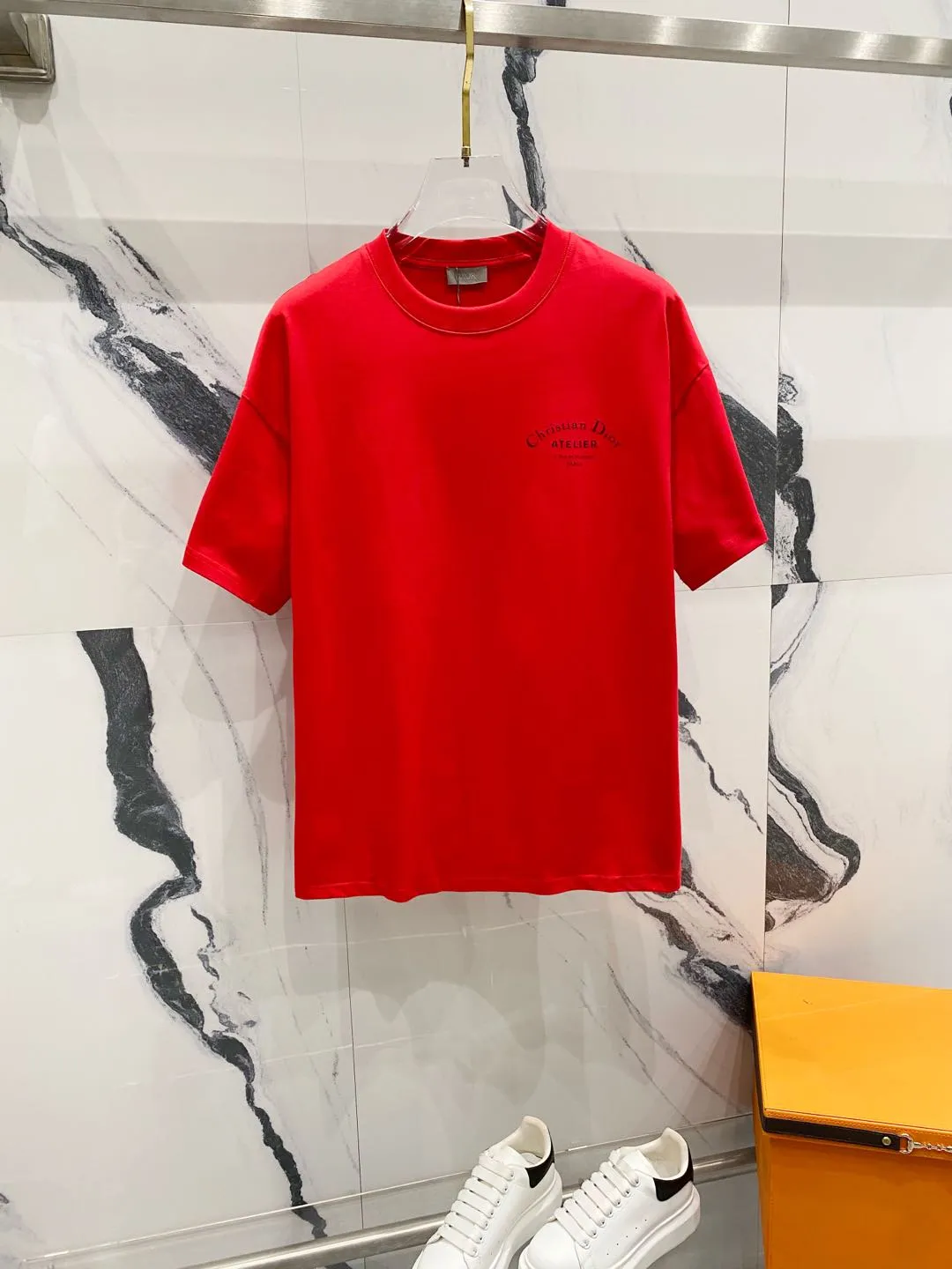🅿️180 DIOR 260g round neck short-sleeved T-shirt with brand letter printed LOGO on the front and back, official synchronization, high version, high quality, fashionable personality, versatile trend, pure original quality, original fabric, tag, collar label, washed wheat, complete three labels, color: black, apricot, red. Size: XS-L