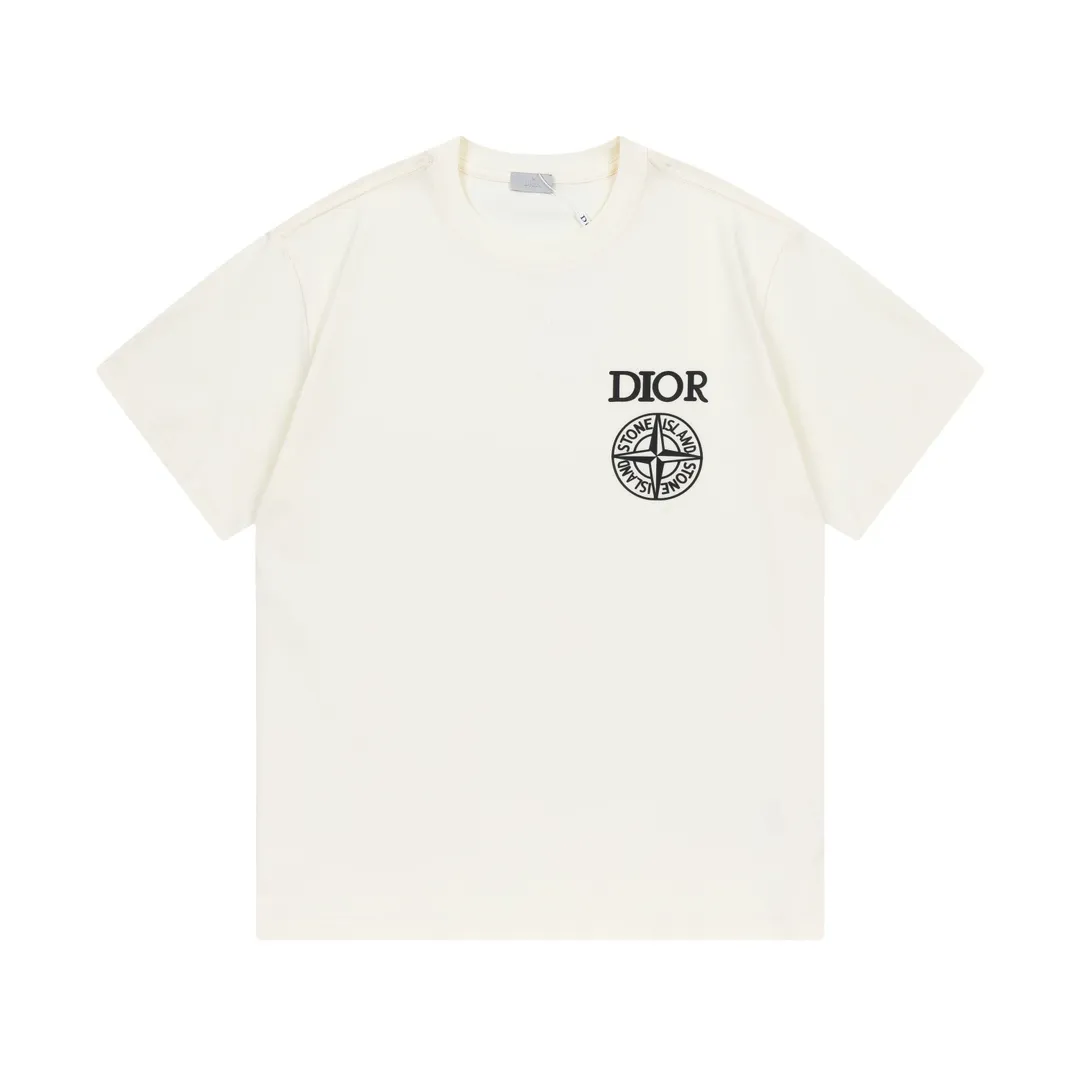 🅿️170 Dior Dior joint stone island series 2025 new three-dimensional silicone letter logo Uniform short-sleeved T-shirt for men and women ·Customized 280 grams of 100% double yarn pure cotton fabric ·Defined dyeing of 32 double-strand threads ·Laser three-dimensional convex glue technology ·Collar label, hangtag, main mark and three complete labels Color: apricot Size: XS S M L