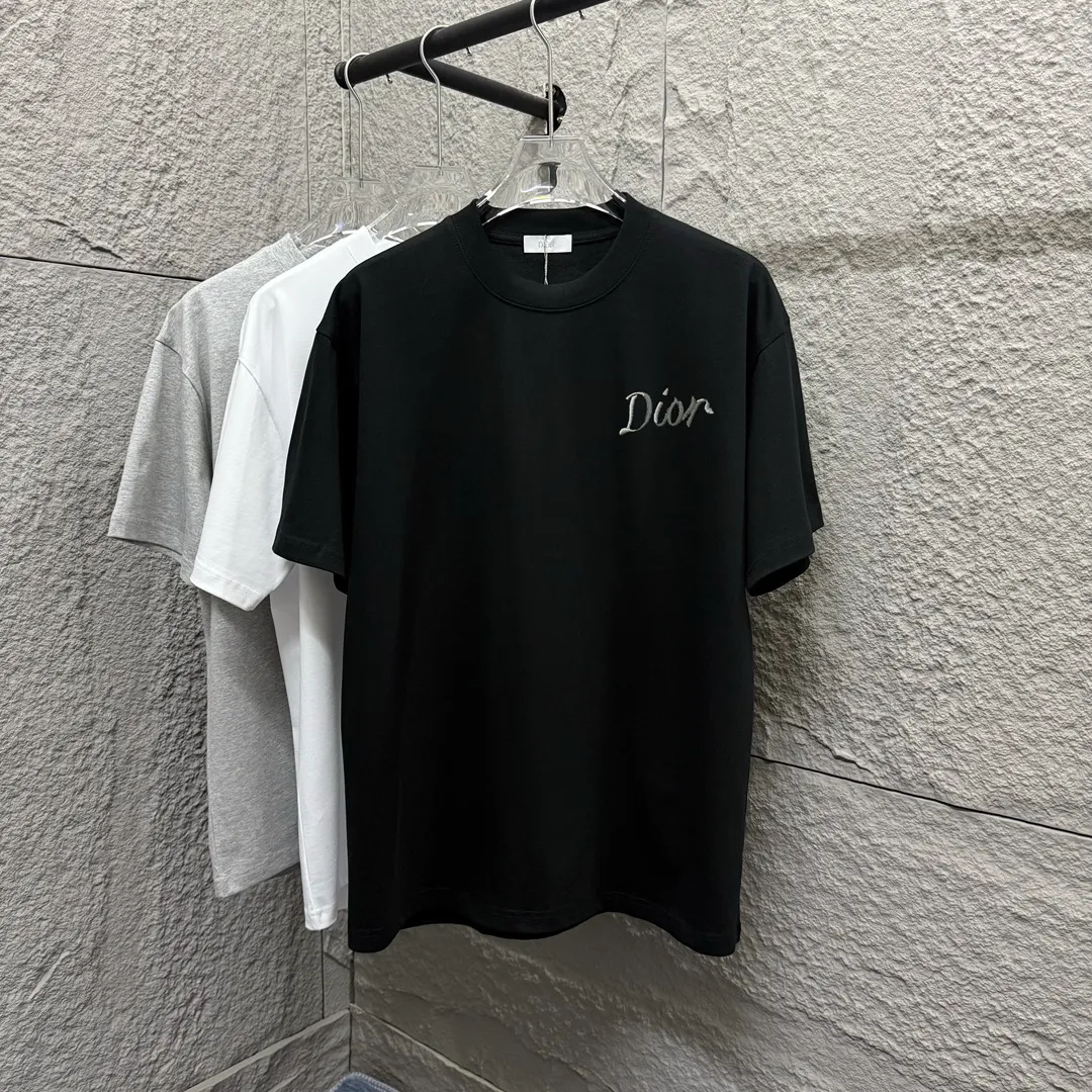 🅿️180 Dio* Dior 2025 spring and summer new style Classic letter silver thread embroidery Customized double yarn plain cotton fabric Short-sleeved T-shirt Uniform for men and women Size: S (90-130 catties) M (120-150 catties) L (140-165 catties) XL (160-180 catties) XXL (180-210 catties) Color: black white