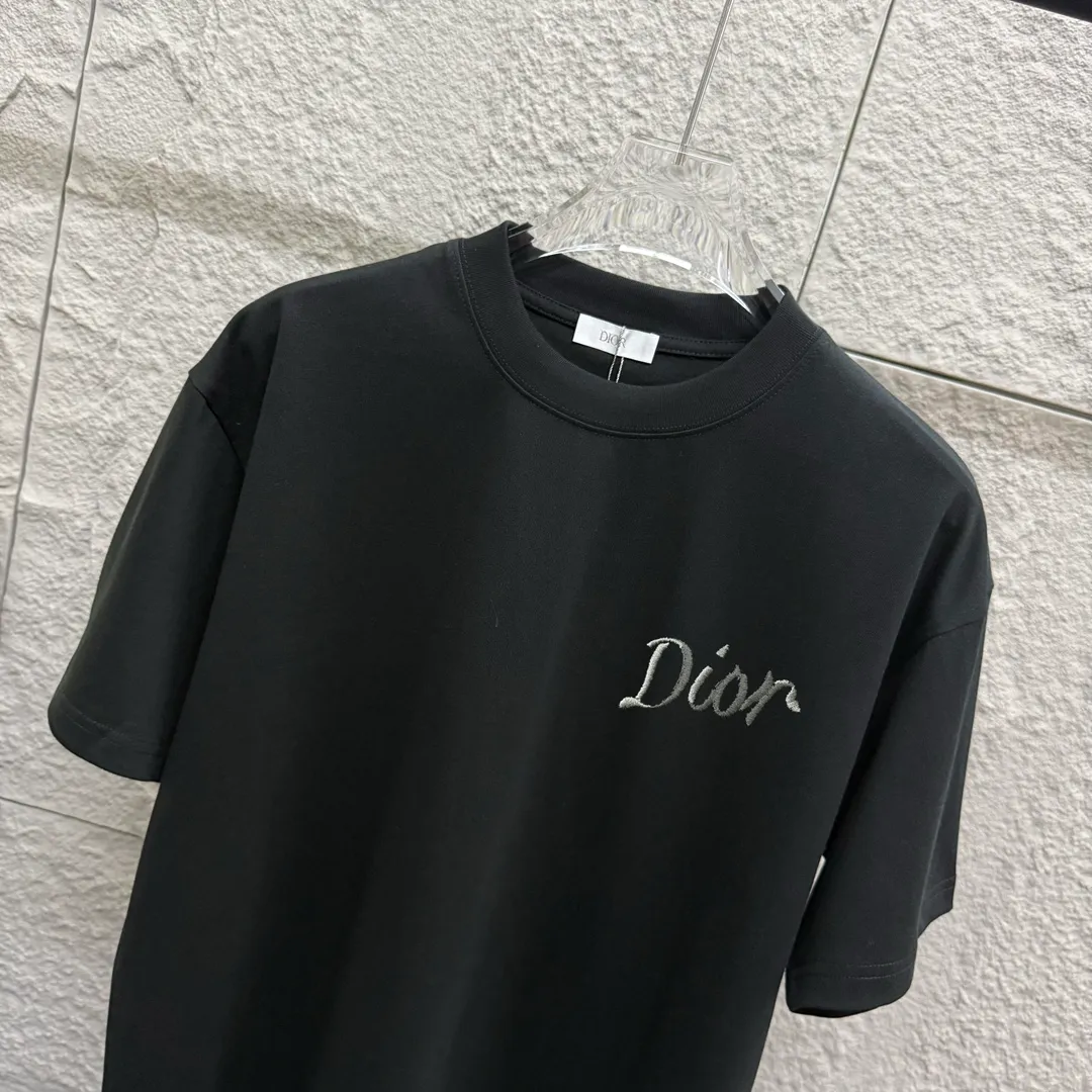 🅿️180 Dio* Dior 2025 spring and summer new style Classic letter silver thread embroidery Customized double yarn plain cotton fabric Short-sleeved T-shirt Uniform for men and women Size: S (90-130 catties) M (120-150 catties) L (140-165 catties) XL (160-180 catties) XXL (180-210 catties) Color: black white